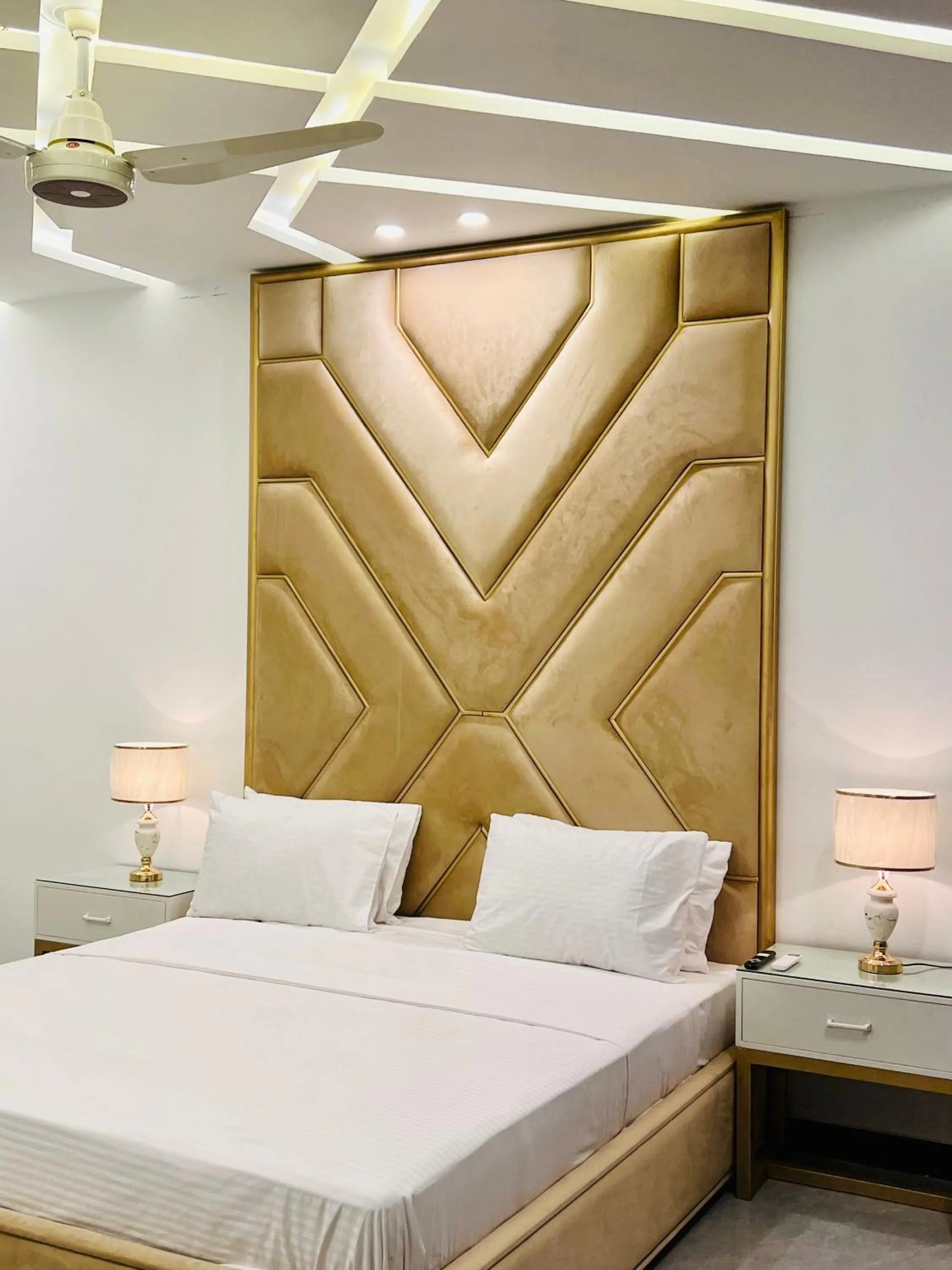 Bedroom, Bed in The Gateway islamabad