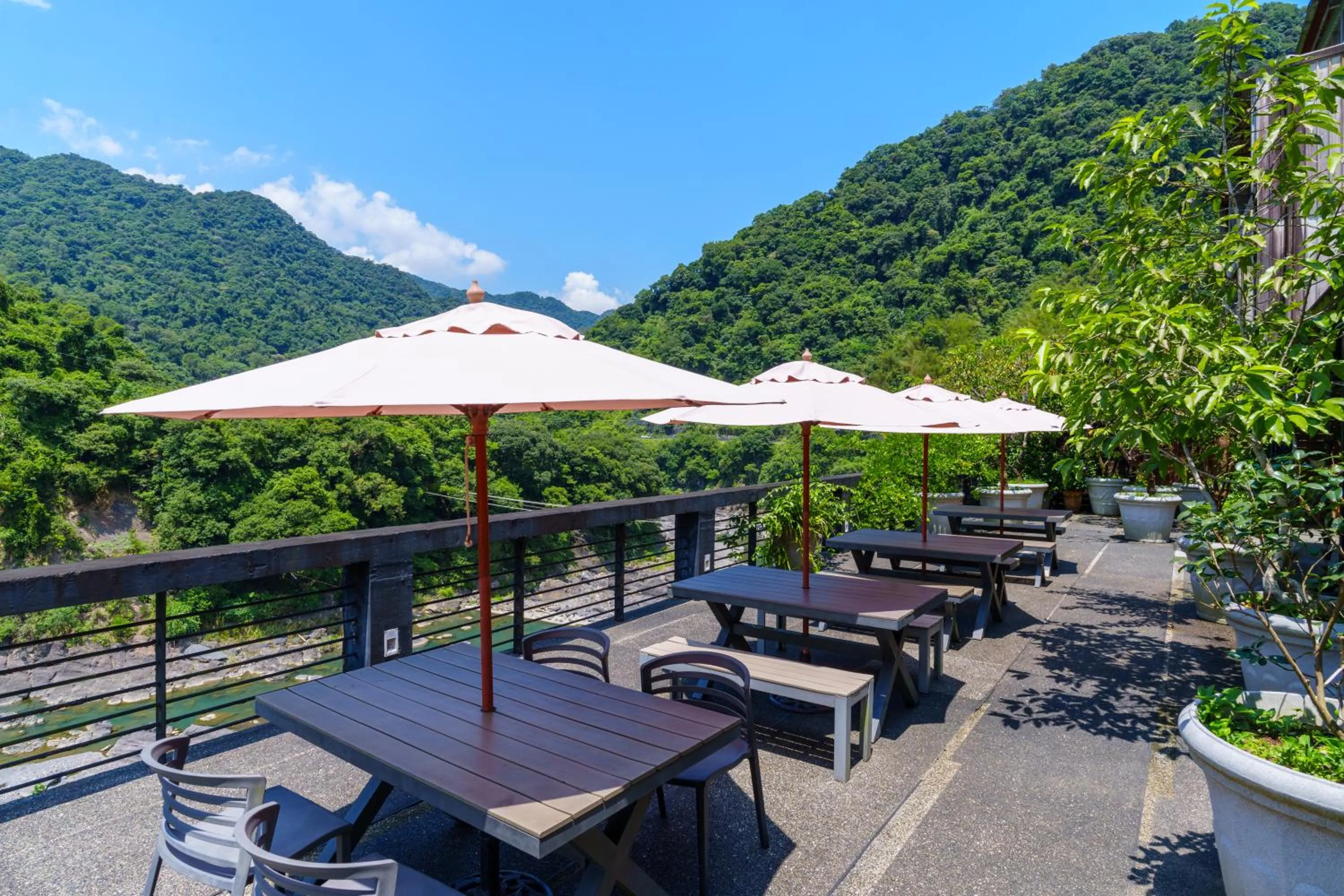 Patio in Spring Spa Hotel