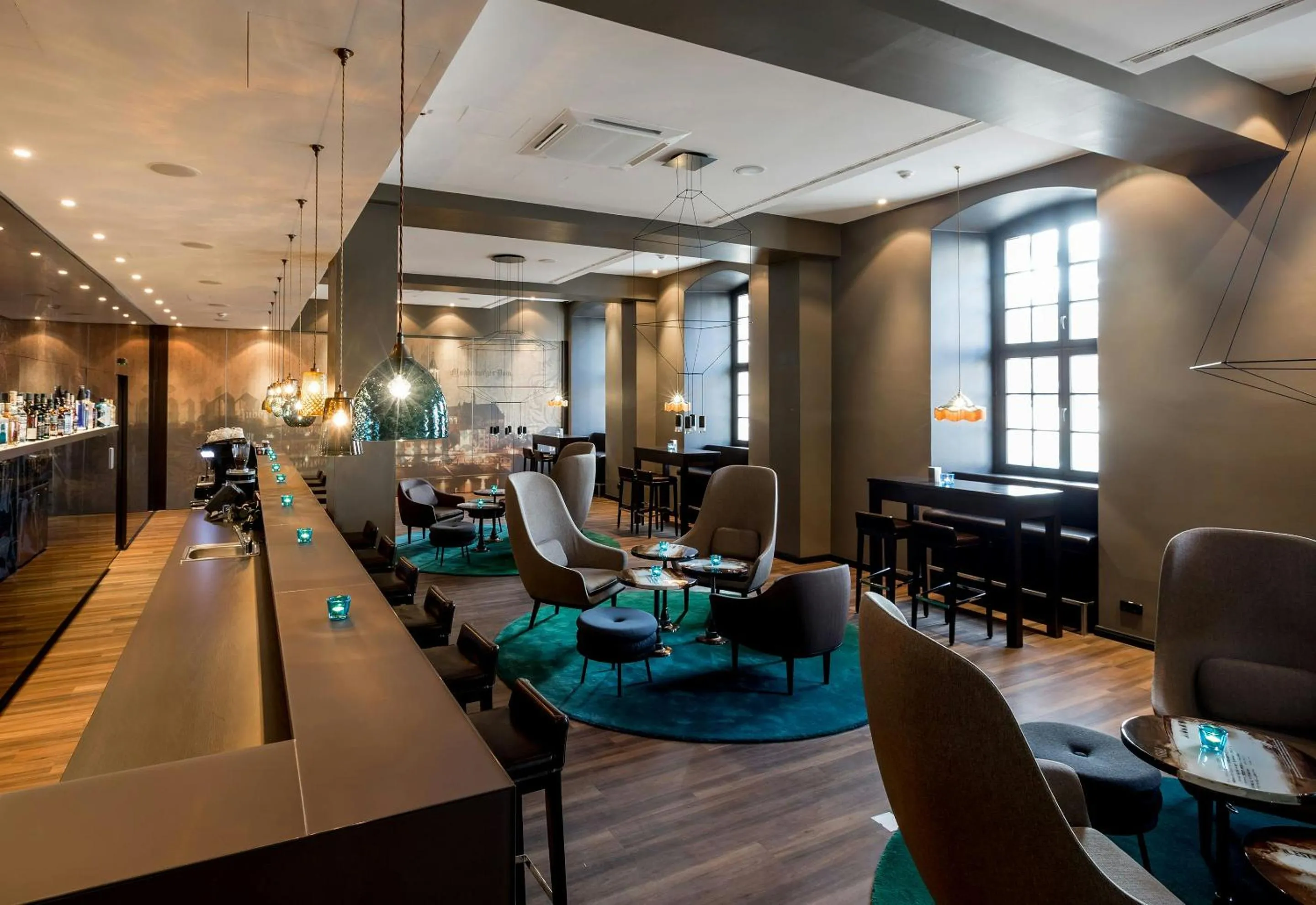 Lounge or bar in Motel One Magdeburg