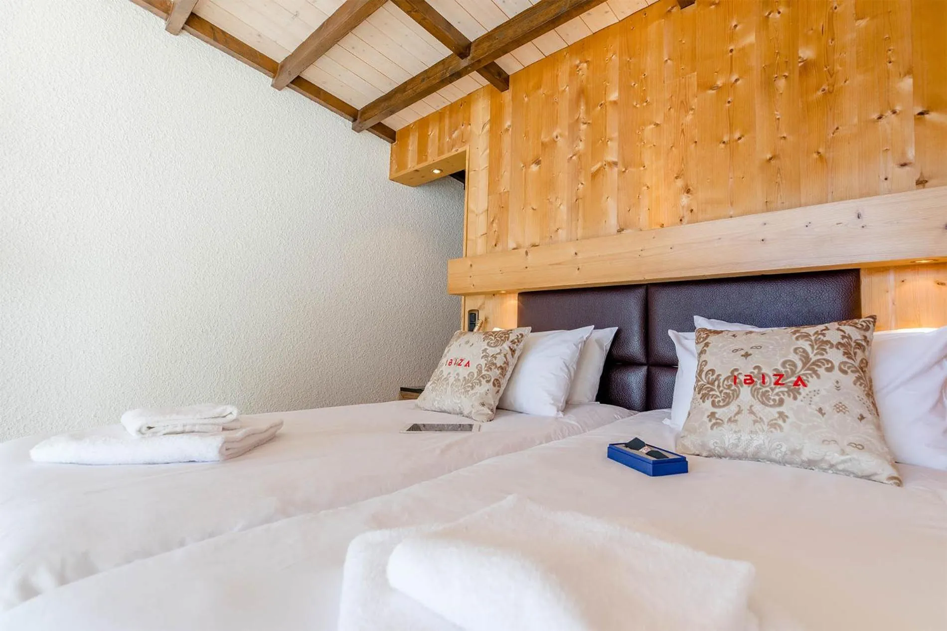 Bedroom, Bed in Madame Vacances Hôtel et Spa Ibiza