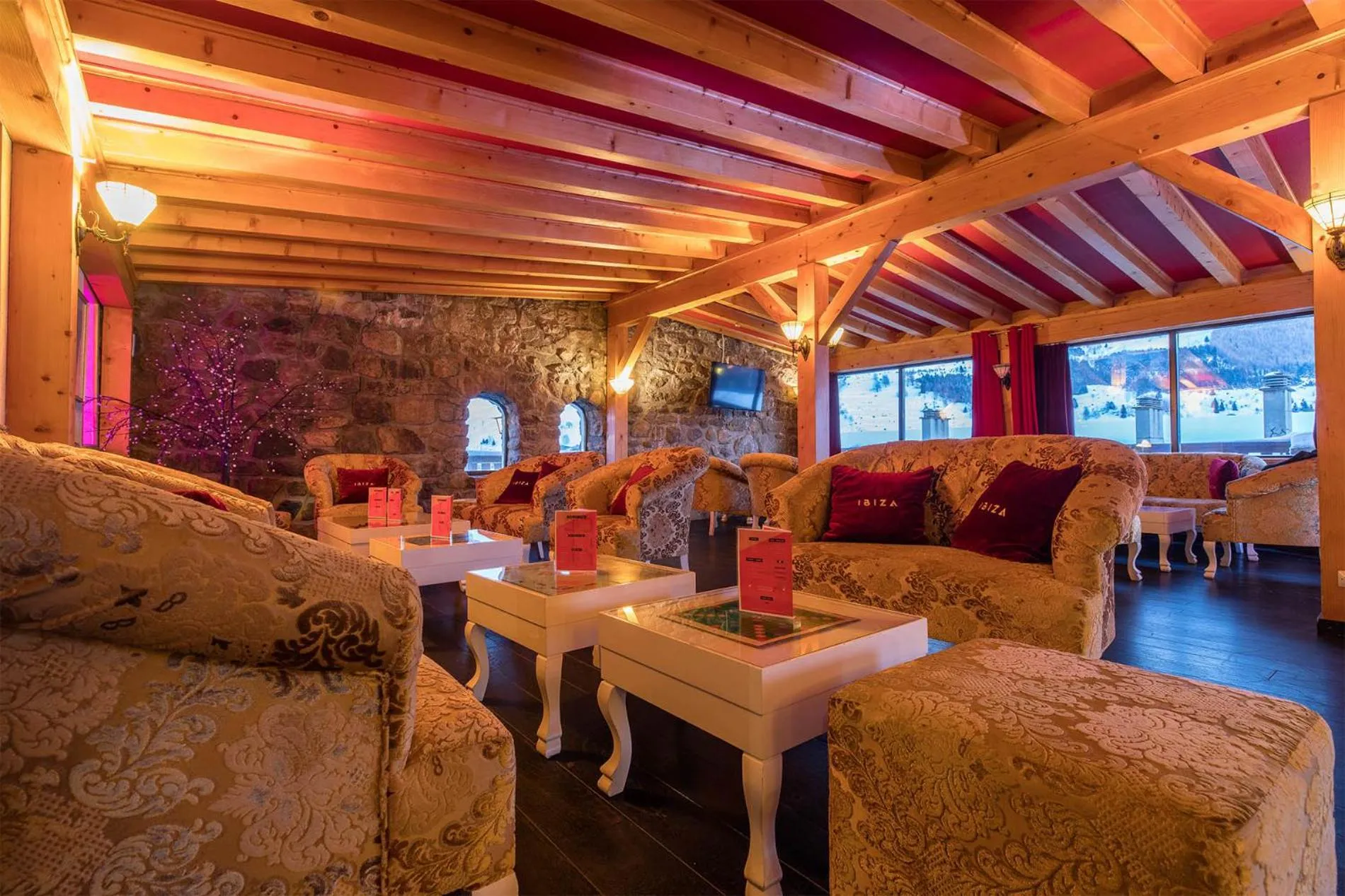 Lounge or bar in Madame Vacances Hôtel et Spa Ibiza