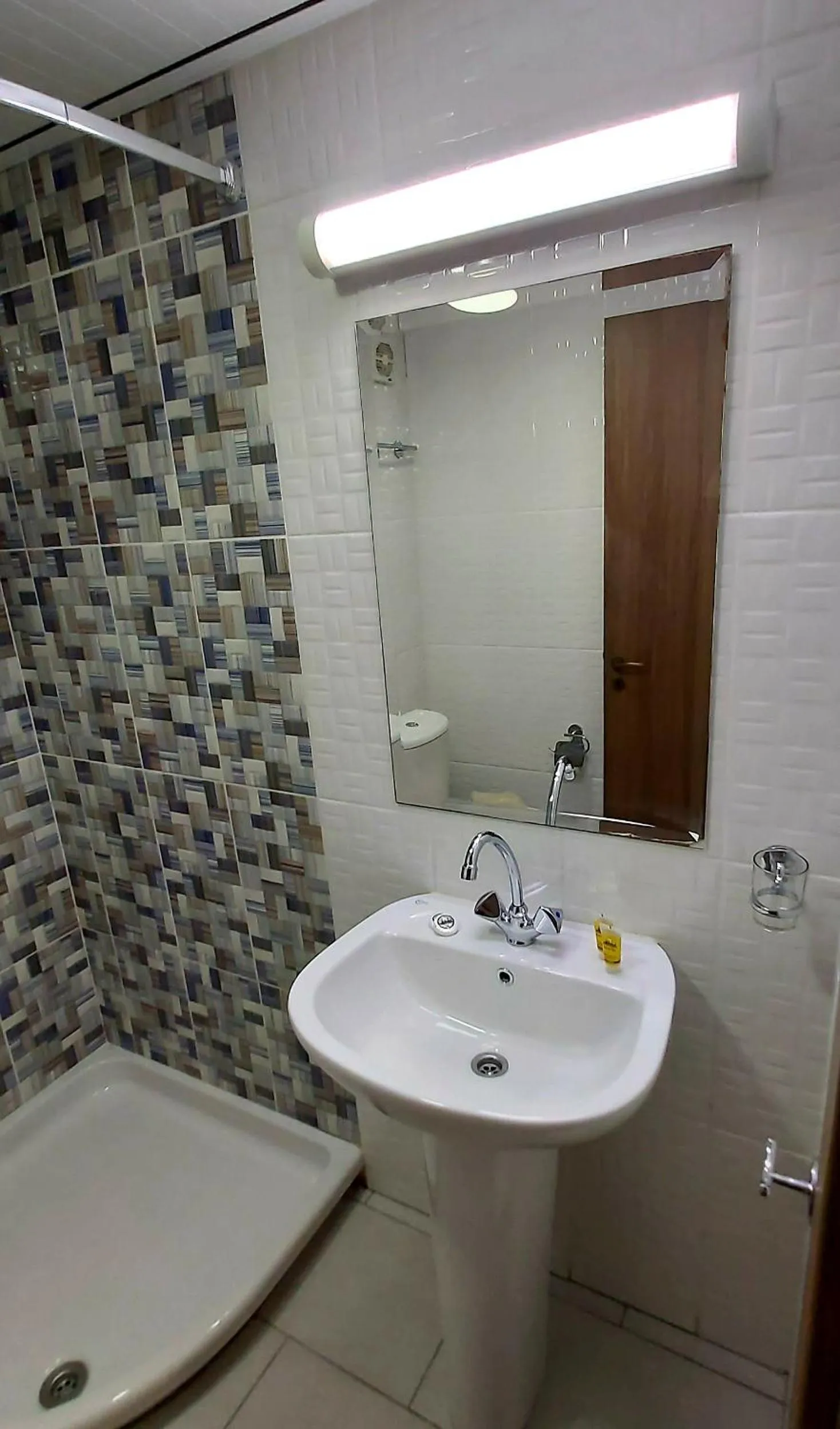 Bathroom in Lakis Court