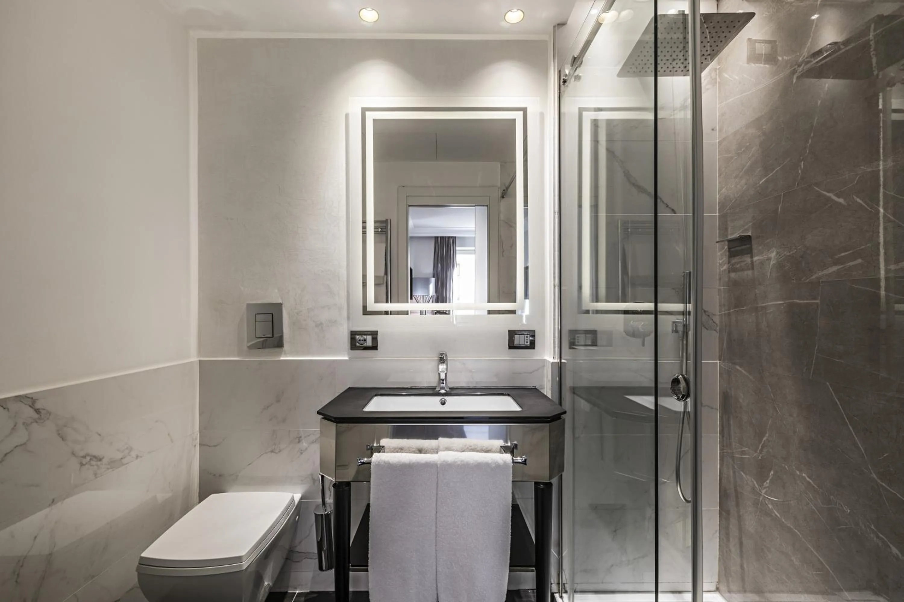 Bathroom in Palazzo Navona Hotel