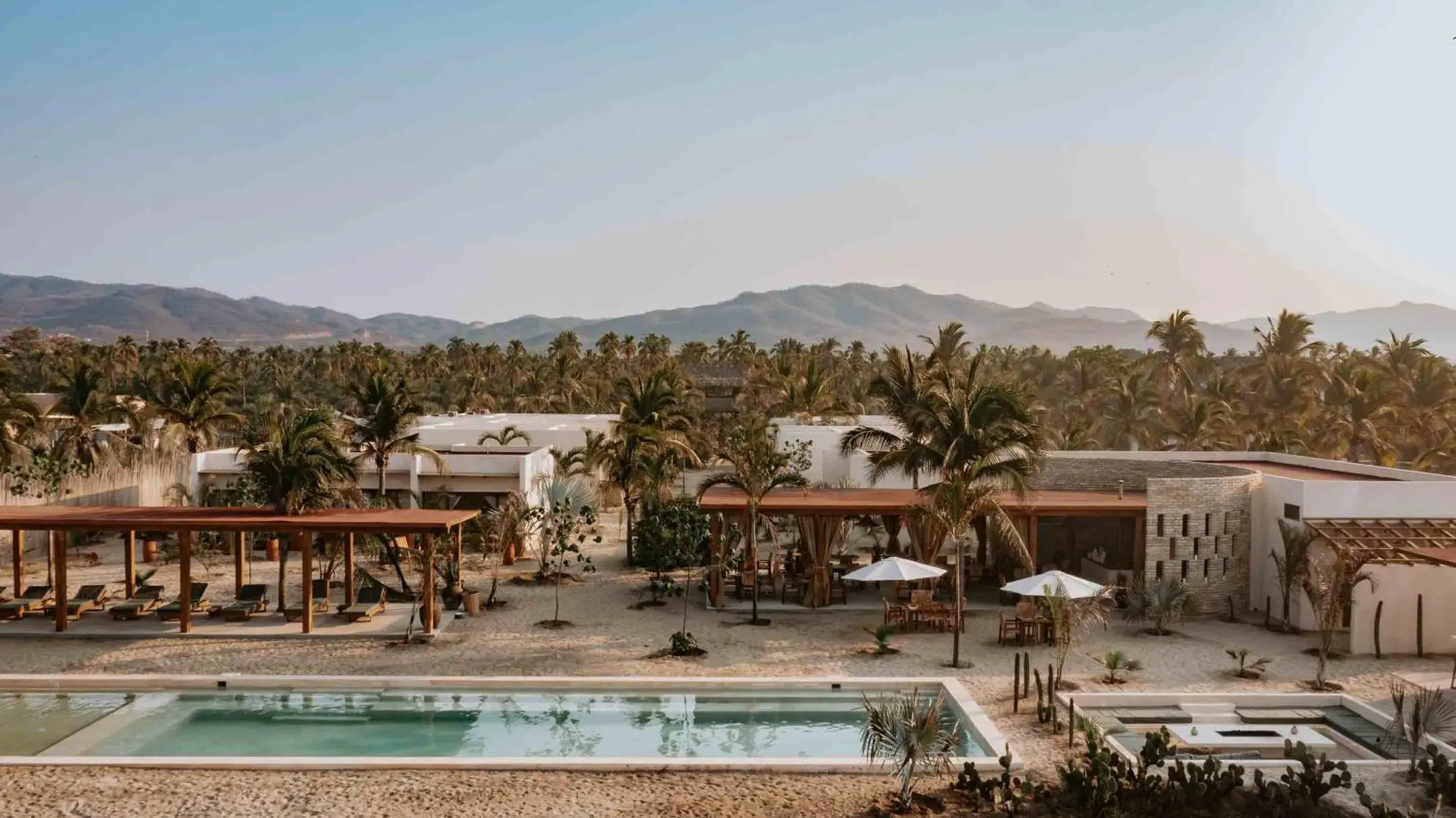 Property building in Casa Yuma, Puerto Escondido Property building in Casa Yuma, Puerto Escondido