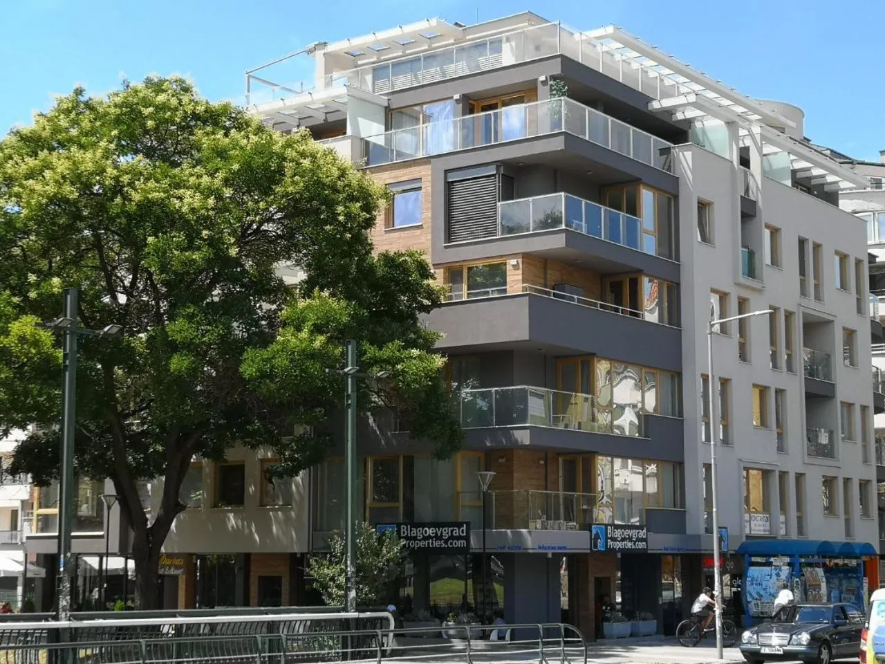 Facade/entrance in Sky Apartments