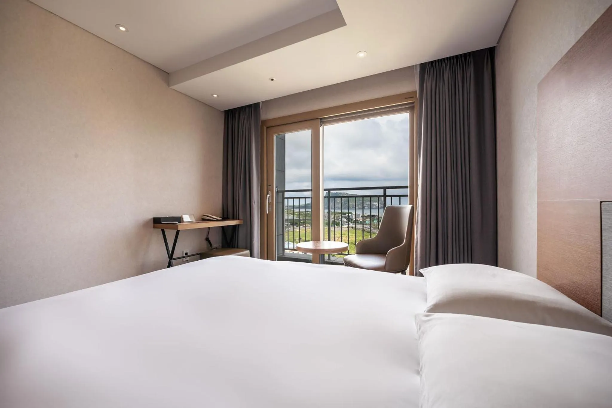 Jeju Seongsan Golden View Hotel