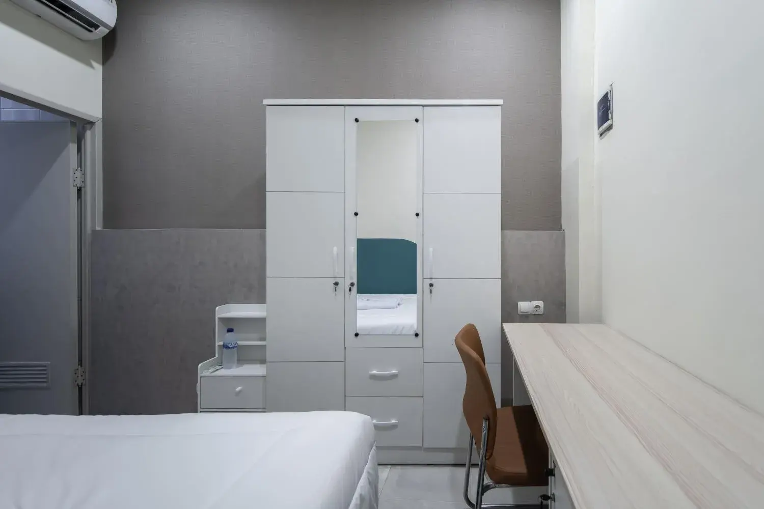 Bed in Cove Veranda Bed in Cove Veranda