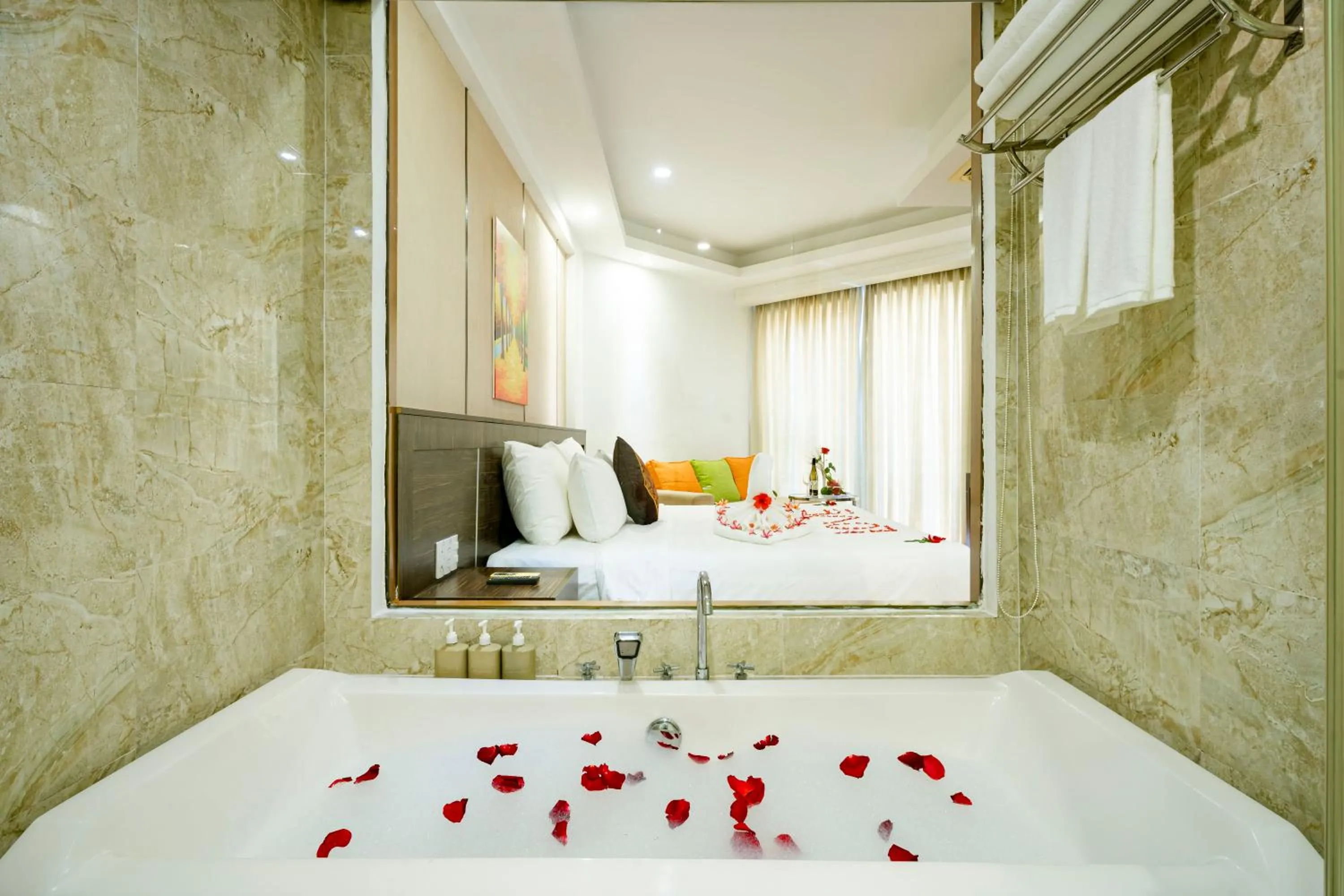 Bathroom, Bed in Ocean Waves Resort Cam Ranh