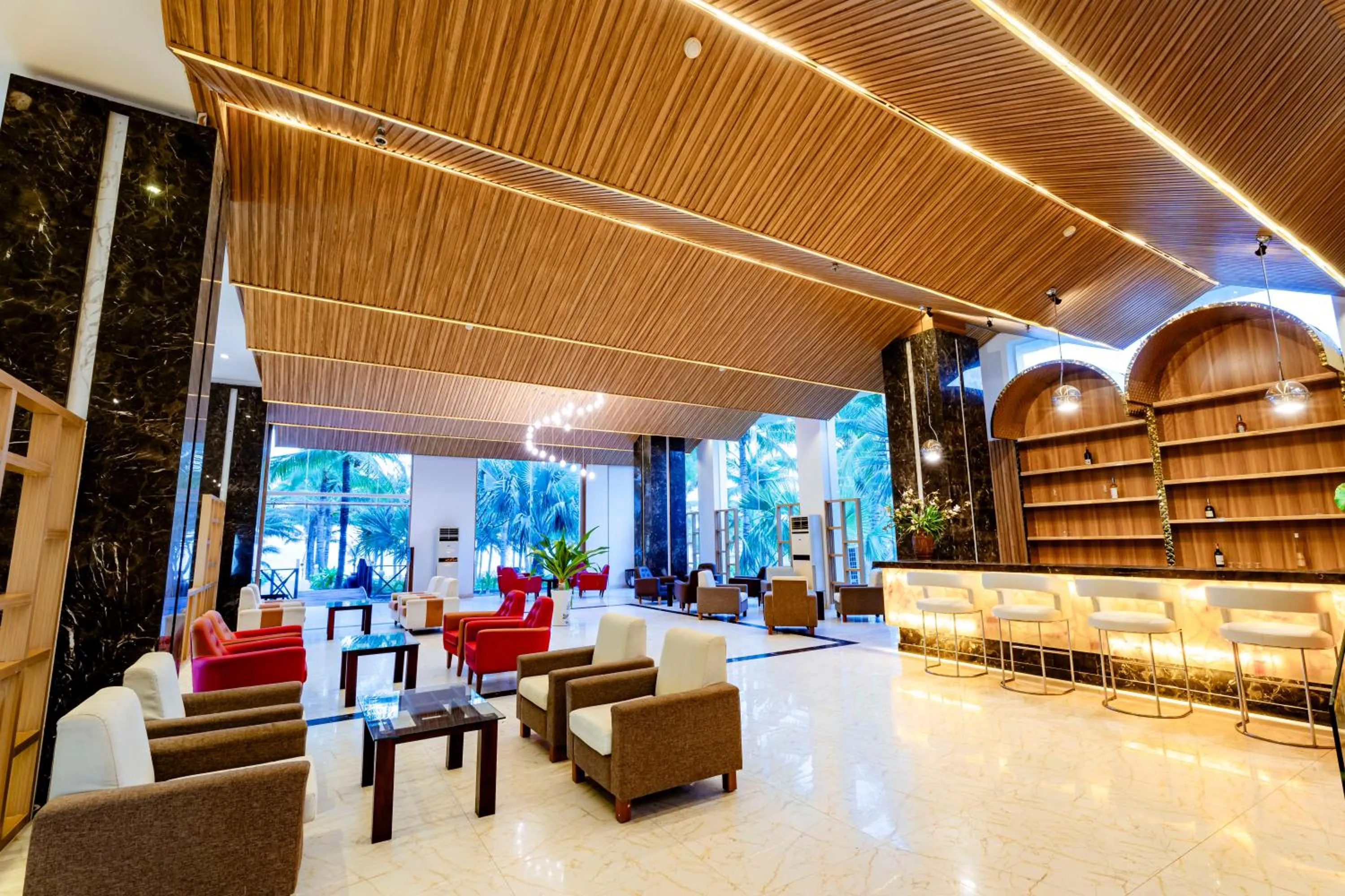 Lobby or reception in Ocean Waves Resort Cam Ranh