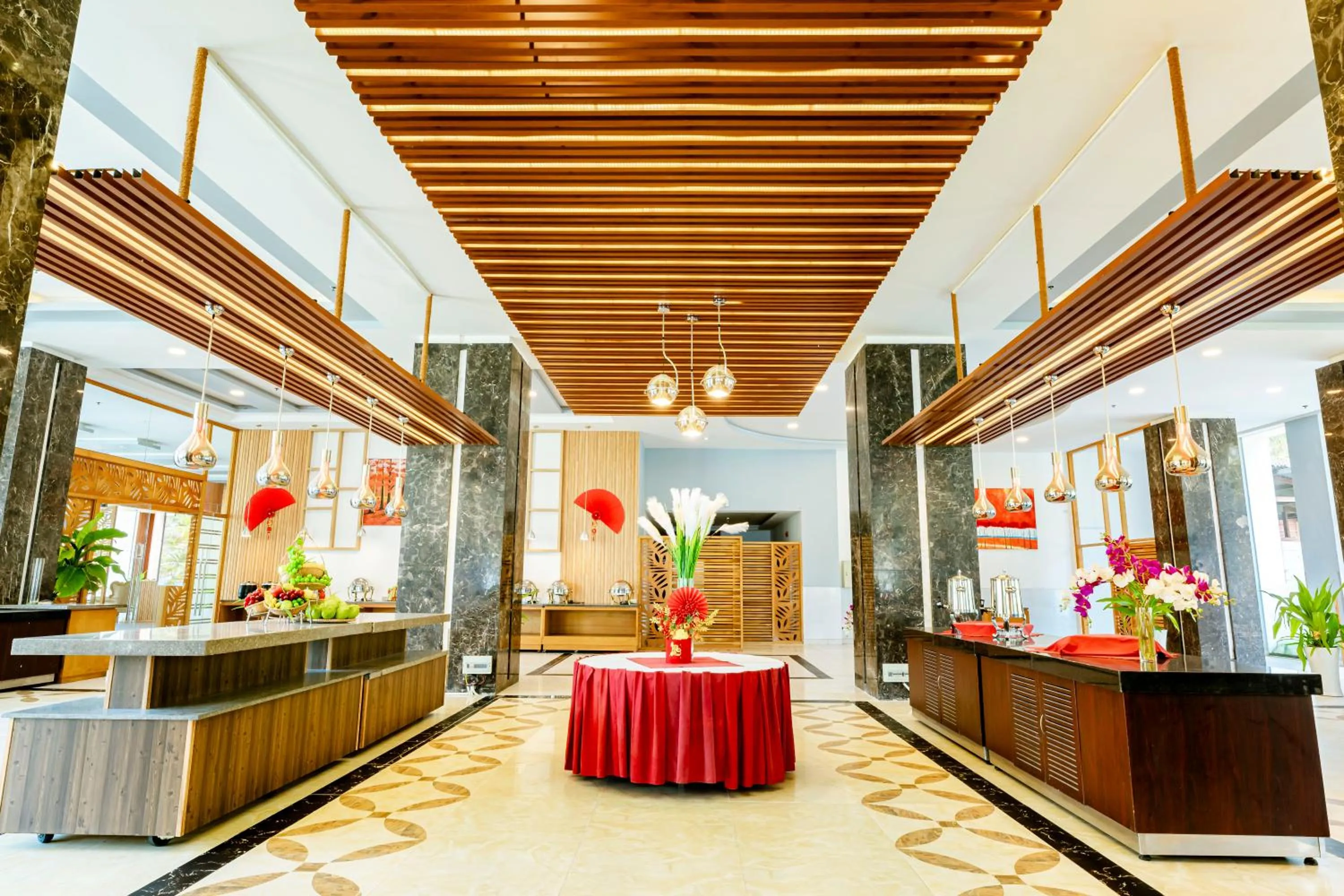 Restaurant/places to eat in Ocean Waves Resort Cam Ranh