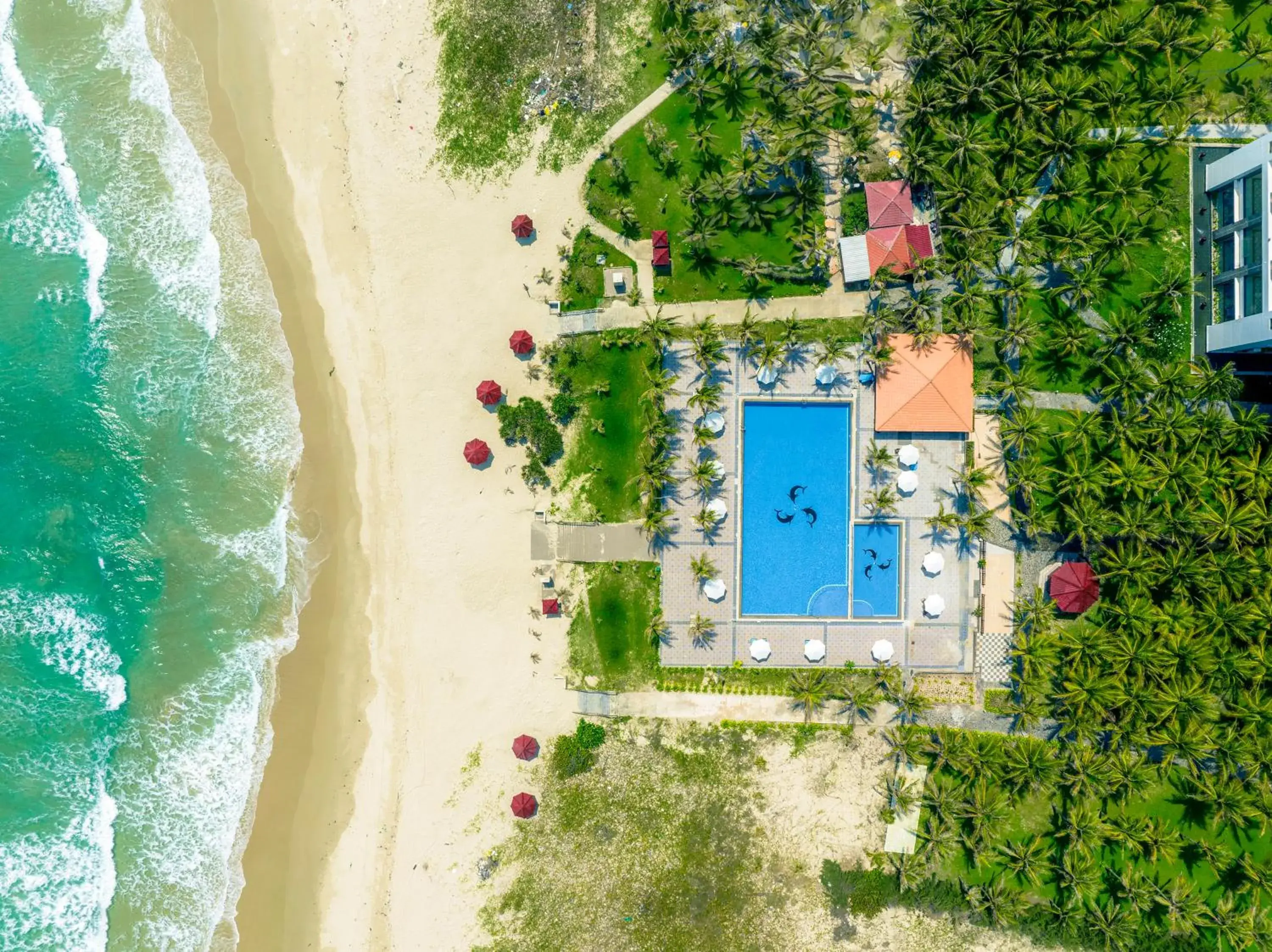 Property building in Ocean Waves Resort Cam Ranh Property building in Ocean Waves Resort Cam Ranh