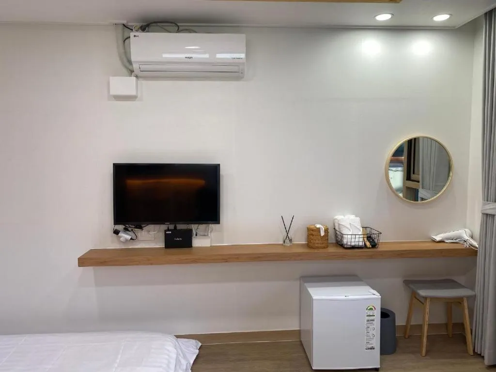 Bed in 38th Street Guesthouse