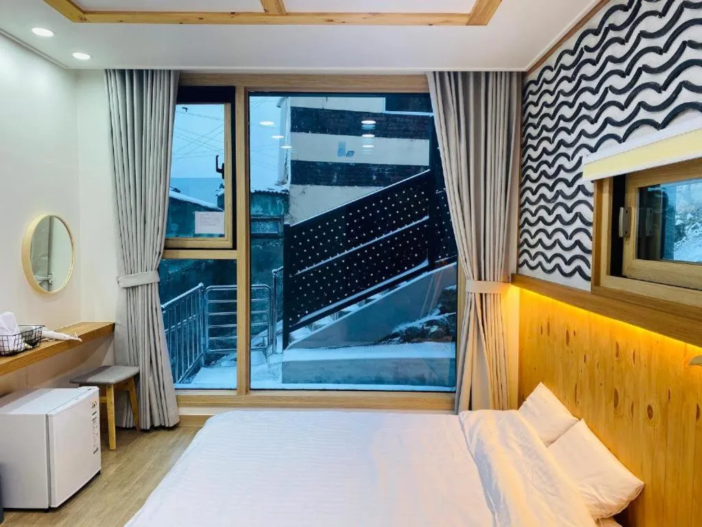 Bed in 38th Street Guesthouse