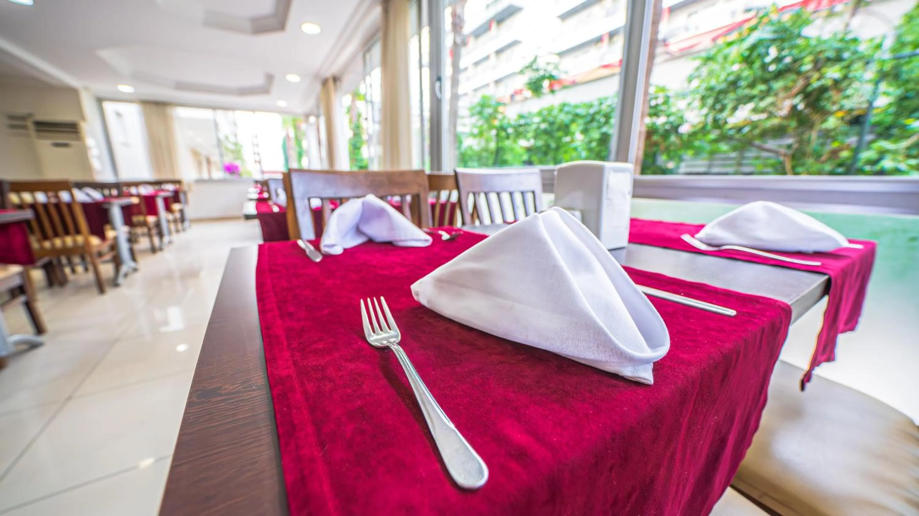 Restaurant/places to eat in SEA BIRD BEACH