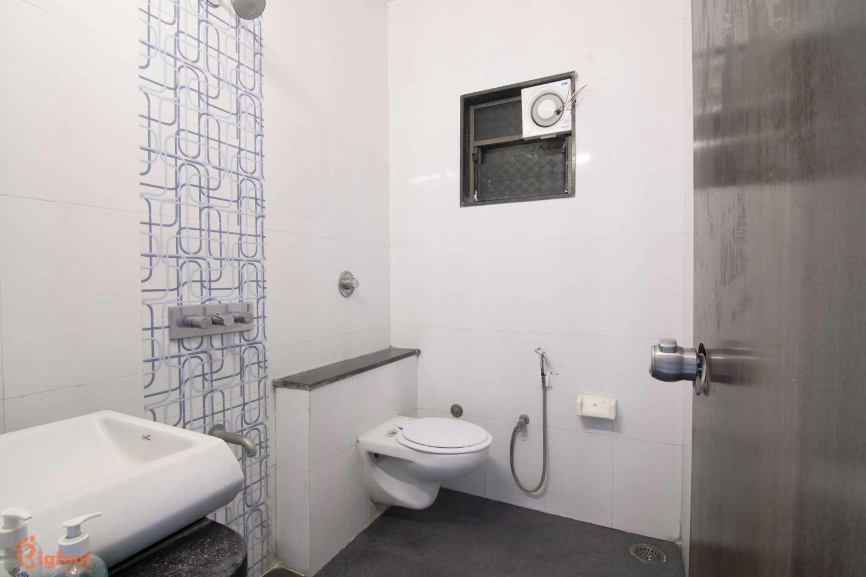 Toilet in Hotel Sai Shree