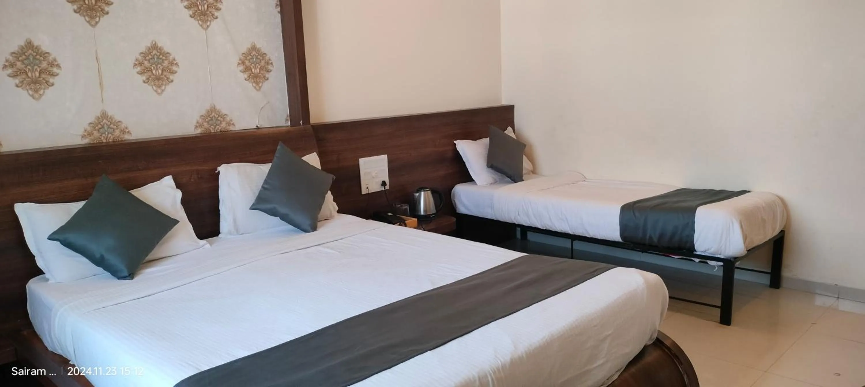 Bedroom, Bed in Hotel Sai Shree