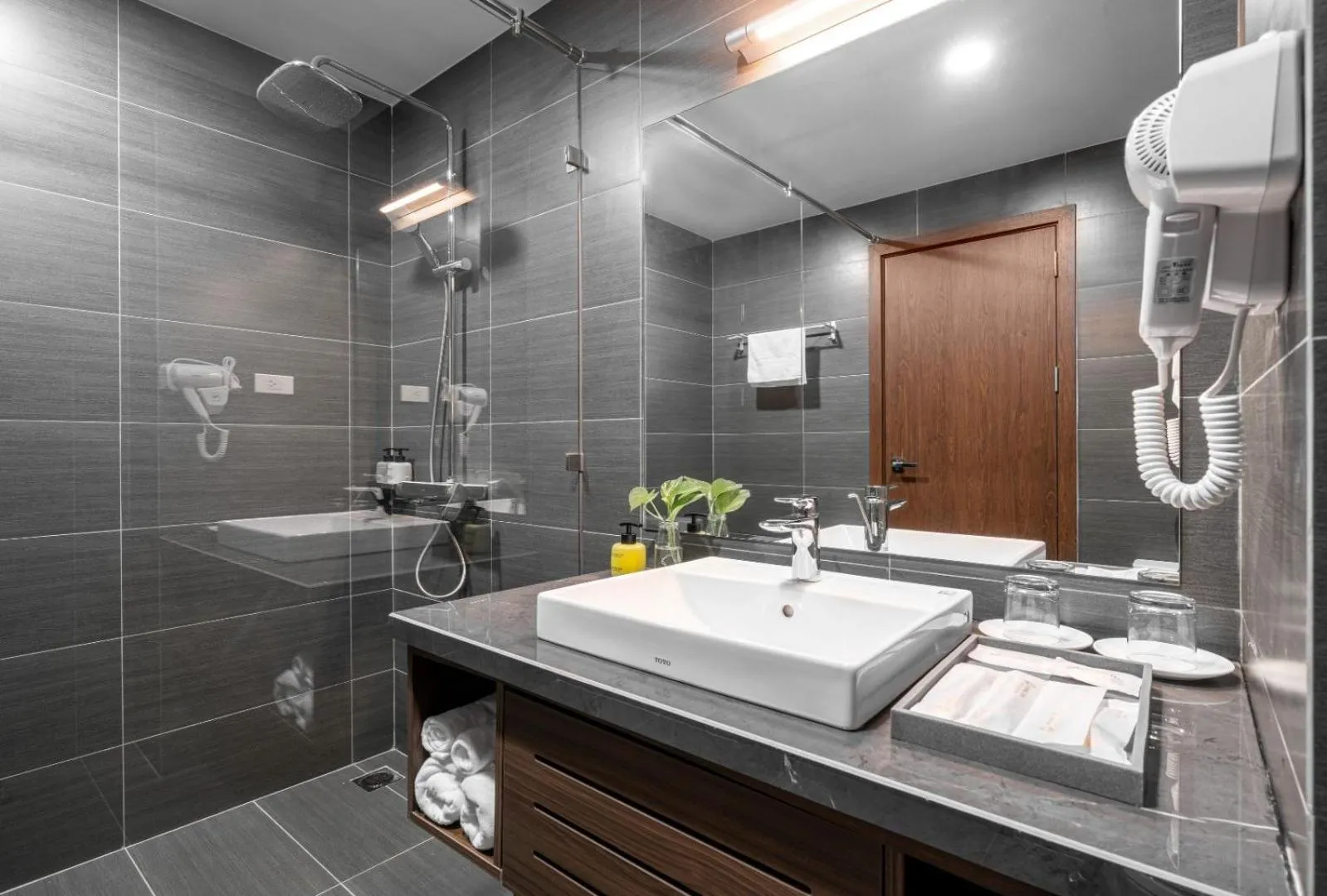 Bathroom in Hoang Yen Boutique Hotel