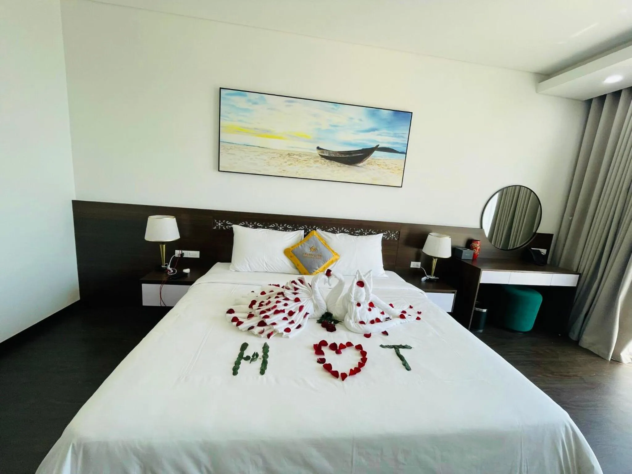 Sea view, Bed in Hoang Yen Boutique Hotel