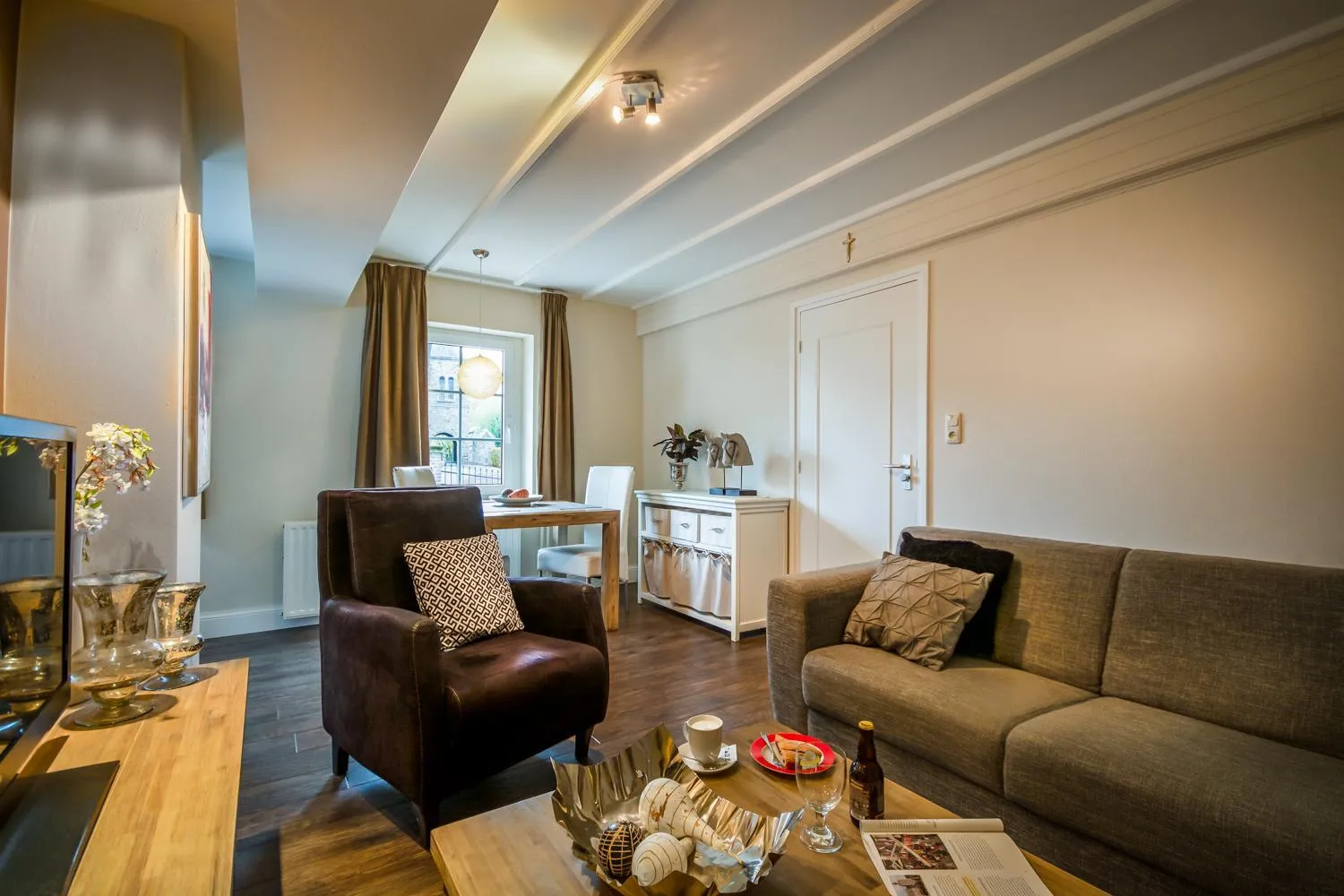 Seating area in Aparthotel Ons Epen