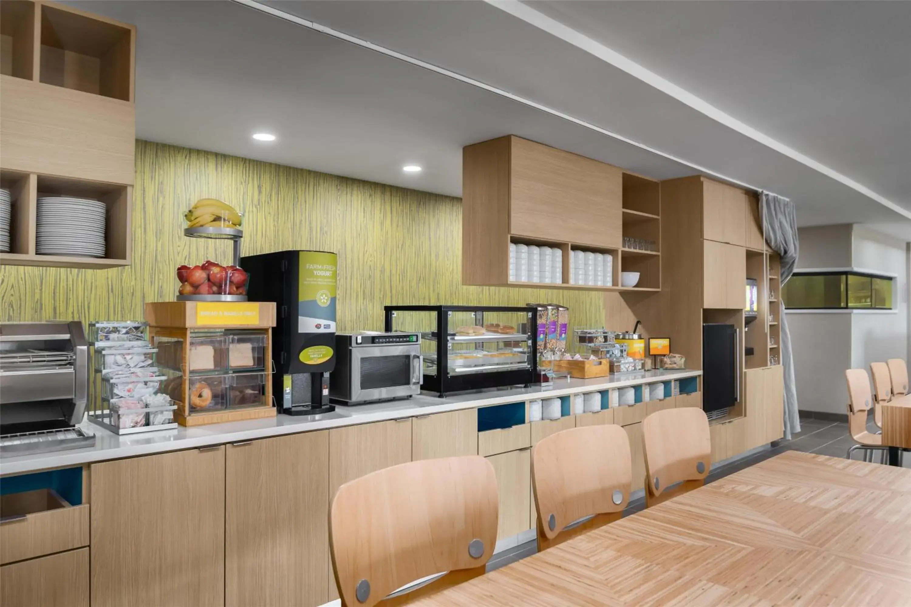 Breakfast in Home2 Suites By Hilton Forrest City Breakfast in Home2 Suites By Hilton Forrest City