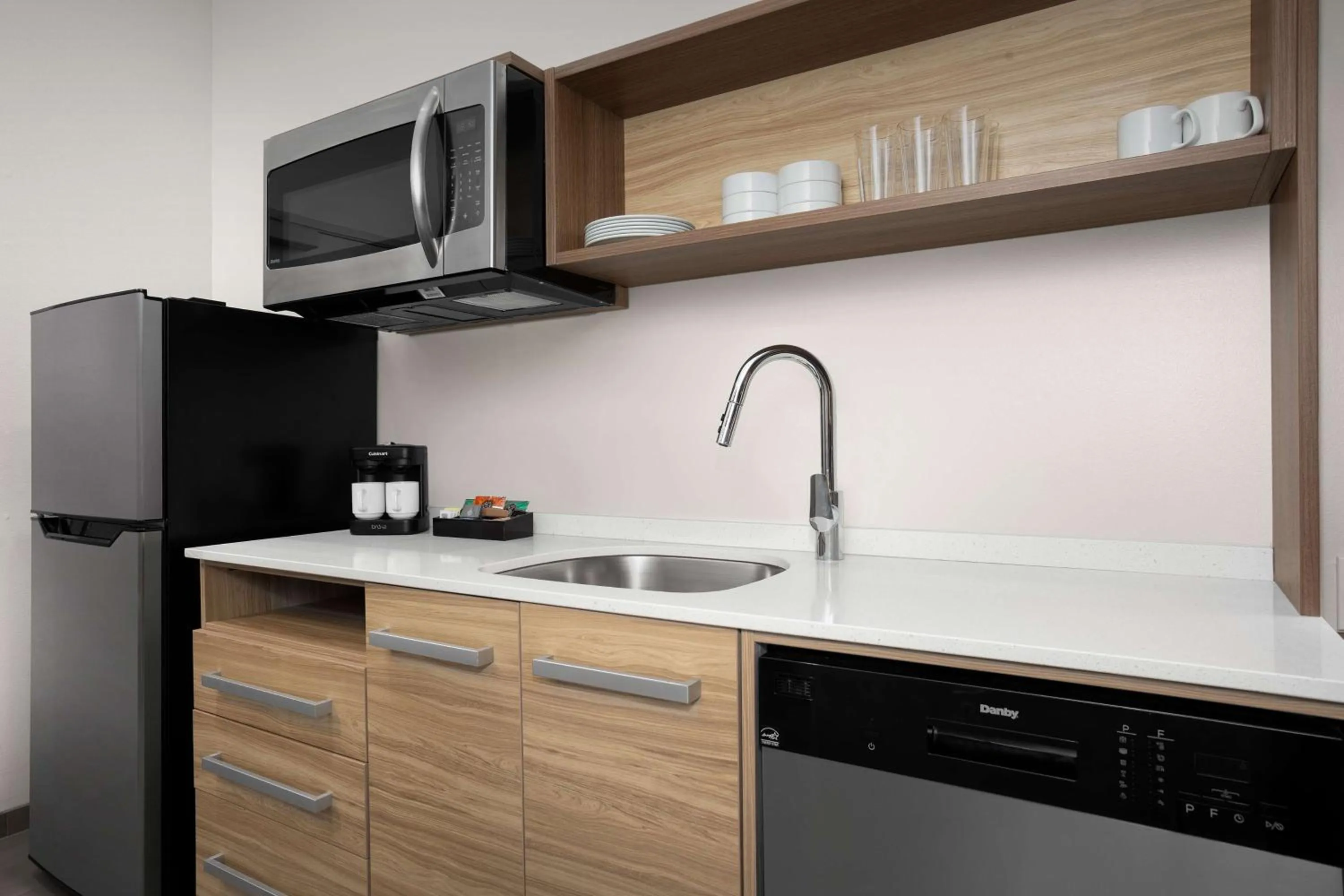 Kitchen or kitchenette in Home2 Suites By Hilton Lubbock University