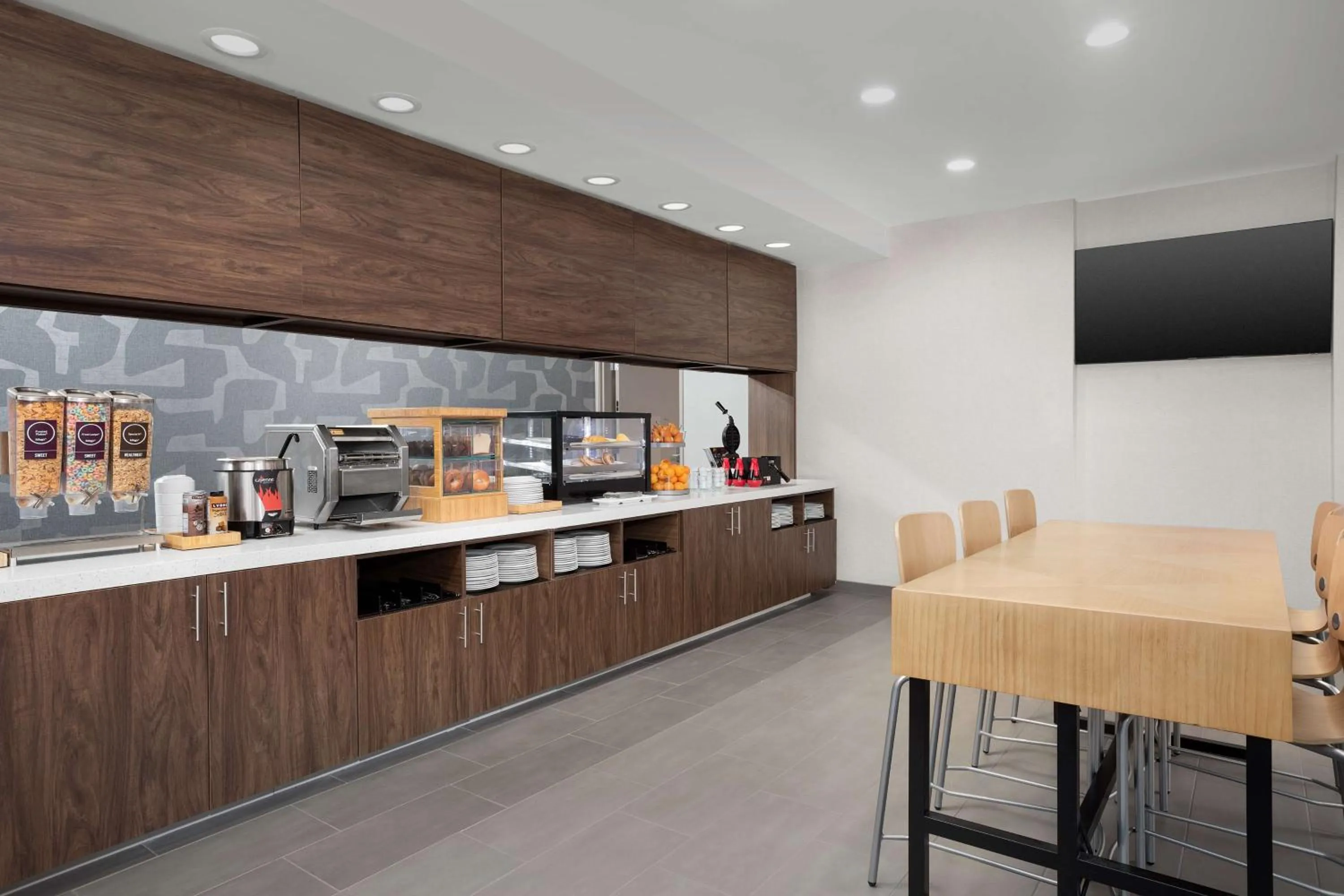 Coffee/tea facilities in Home2 Suites By Hilton Lubbock University