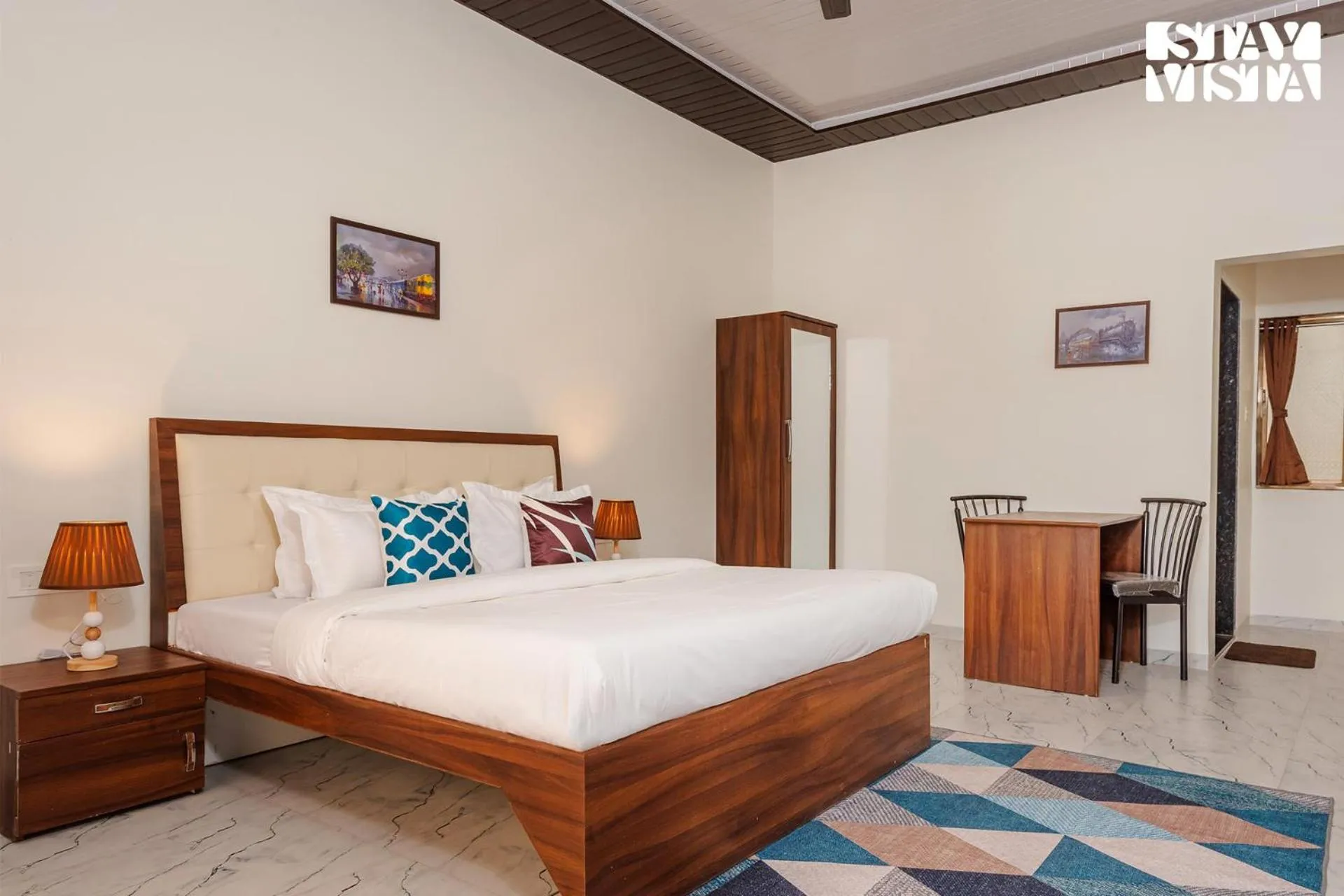 Bedroom, Bed in Mango Splash by VEO - Part of StayVista