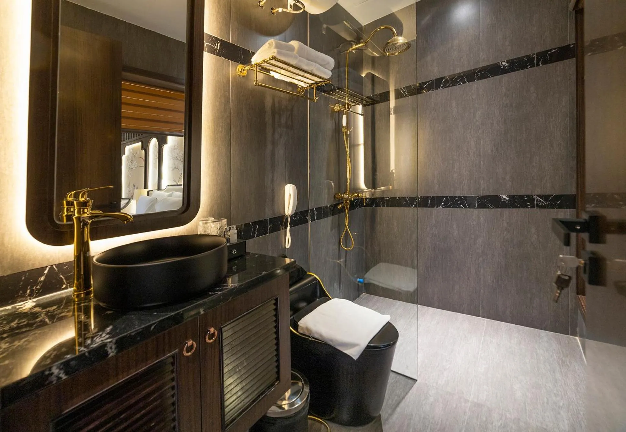 Shower in Le House DaLat