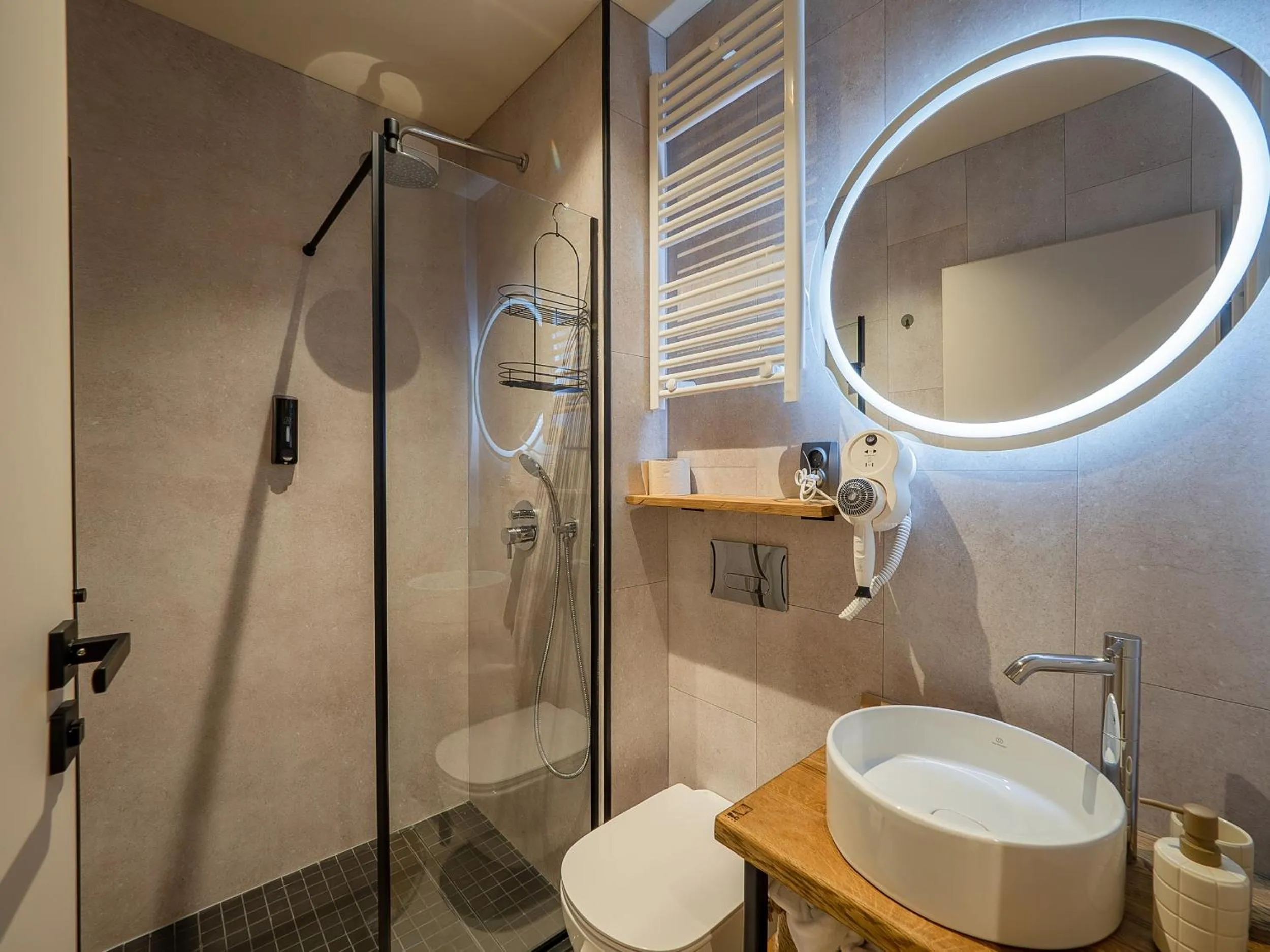 Shower in Craft Inn - Boutique Hotel