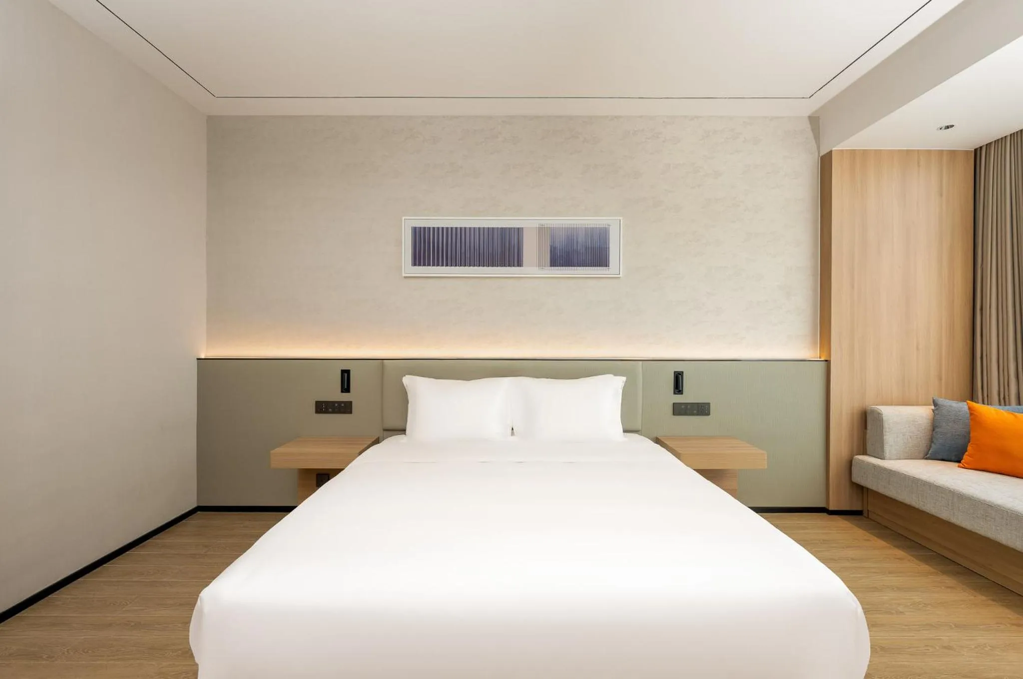 Photo of the whole room in Holiday Inn Express Binzhou City Center by IHG