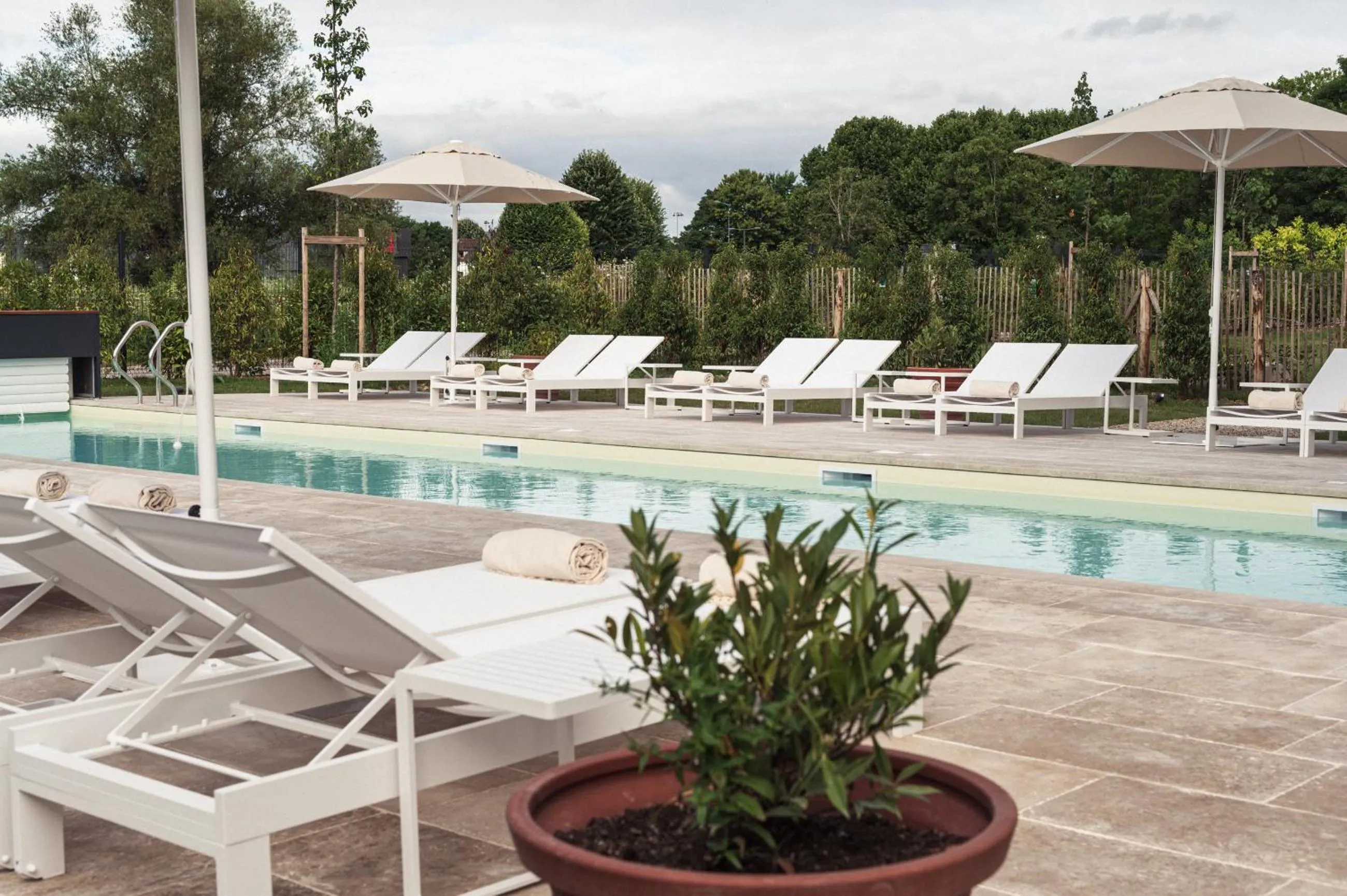 Swimming pool in voco Beaune , Cité des Vins by IHG