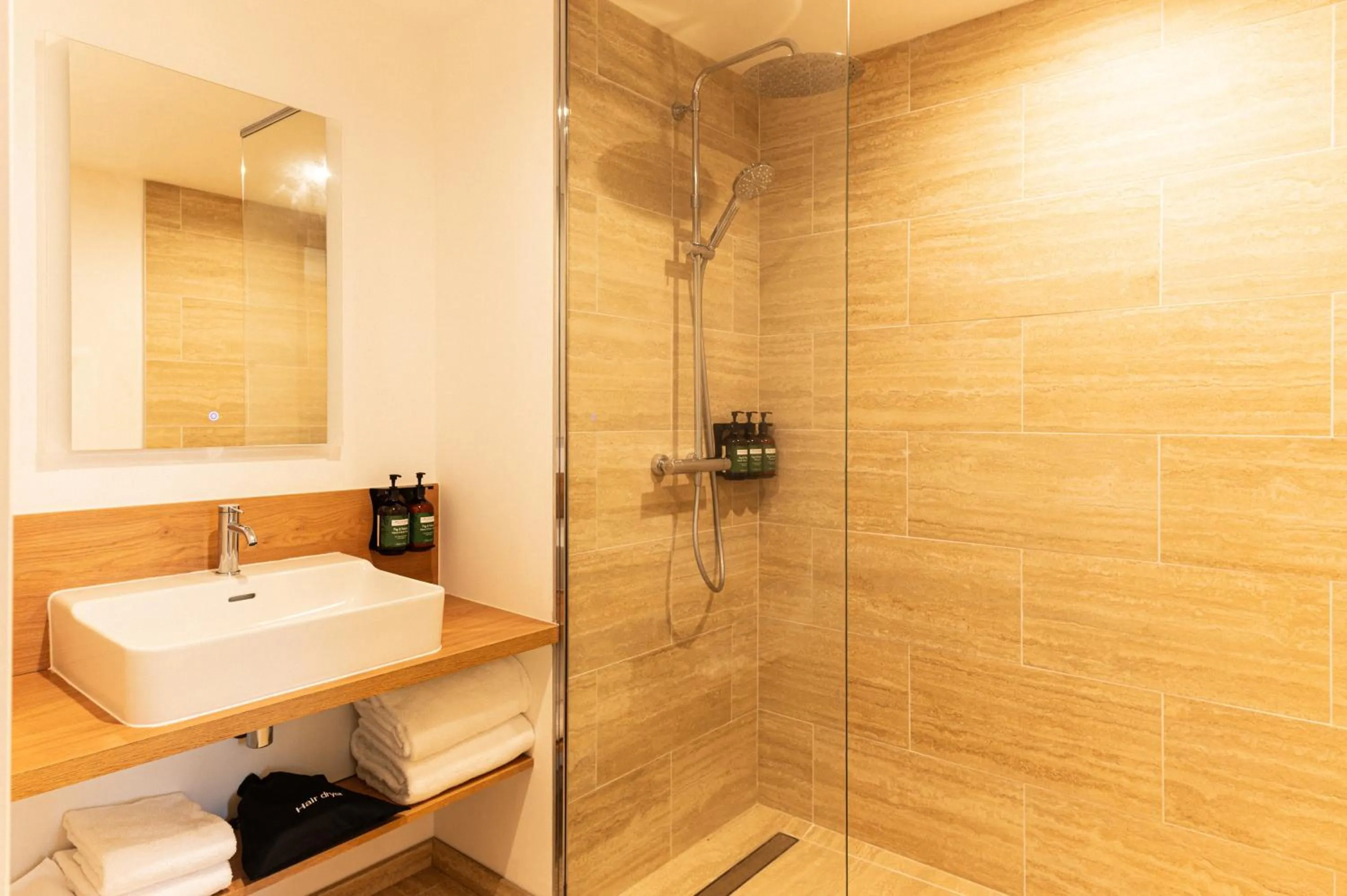 Standard Room with Two Single Beds in voco Beaune , Cité des Vins by IHG