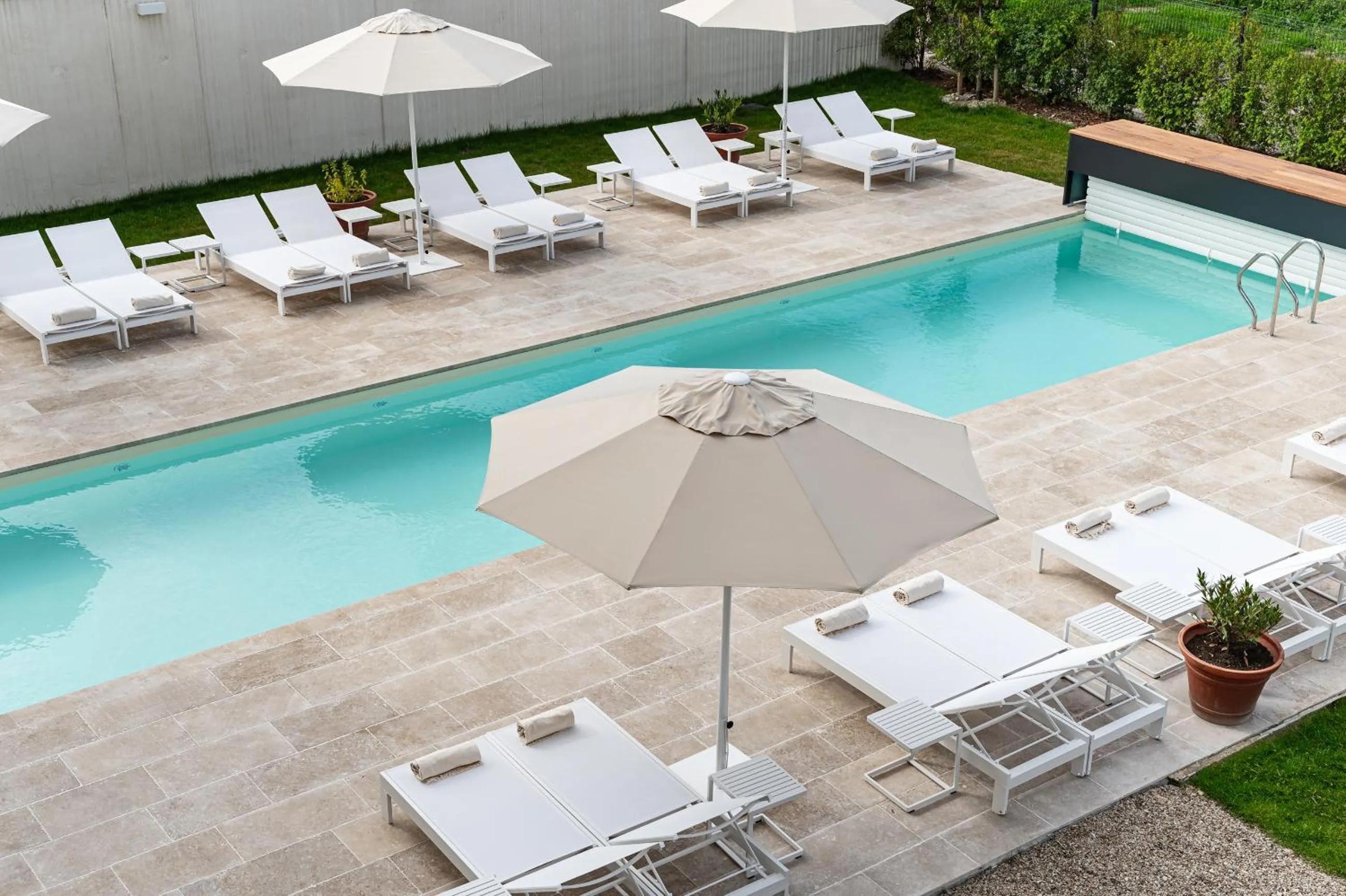 Swimming pool in voco Beaune , Cité des Vins by IHG