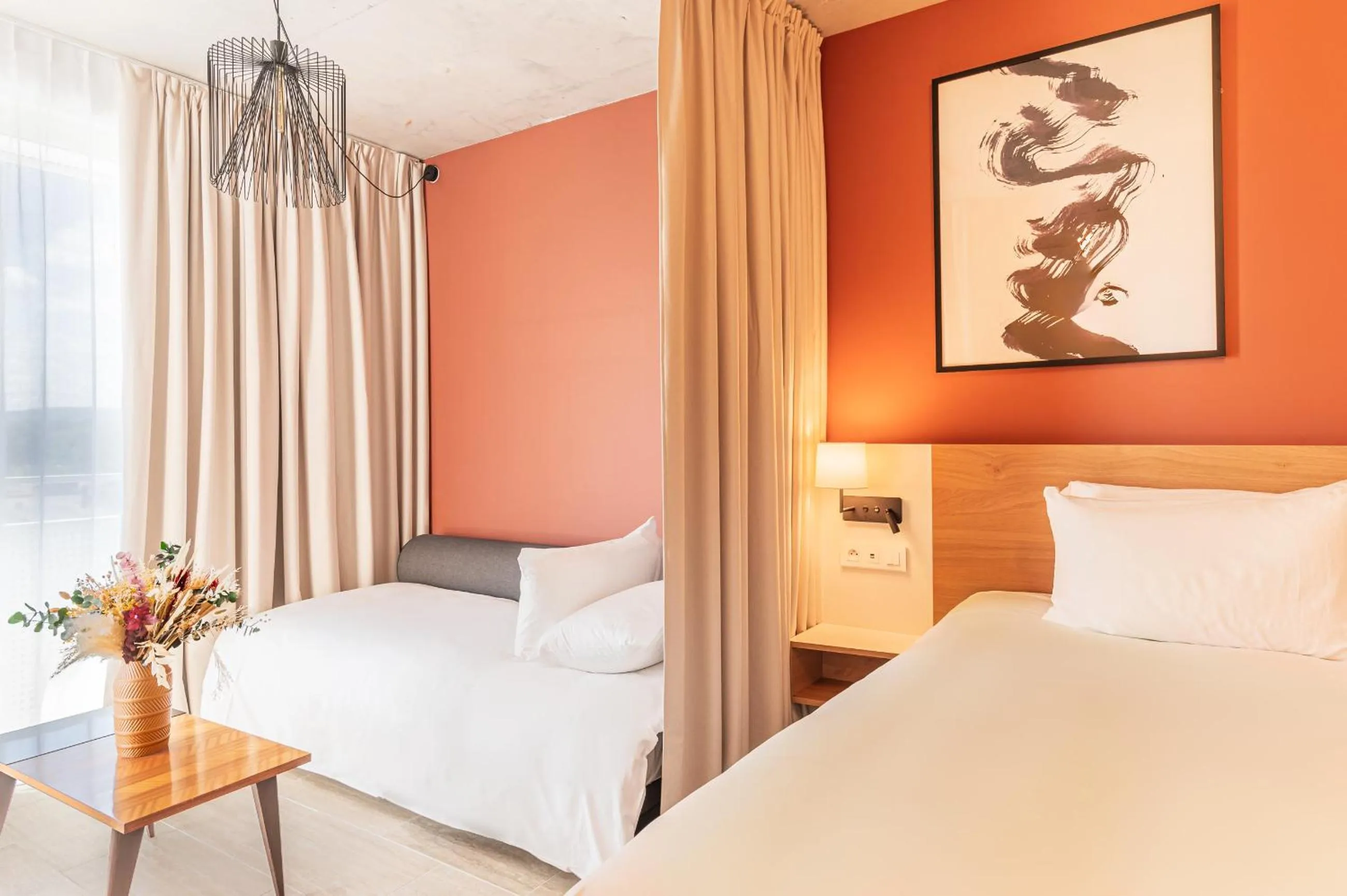 Photo of the whole room, Bed in voco Beaune , Cité des Vins by IHG