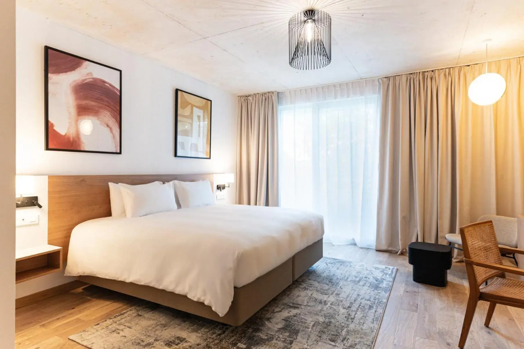 Photo of the whole room, Bed in voco Beaune , Cité des Vins by IHG Photo of the whole room, Bed in voco Beaune , Cité des Vins by IHG