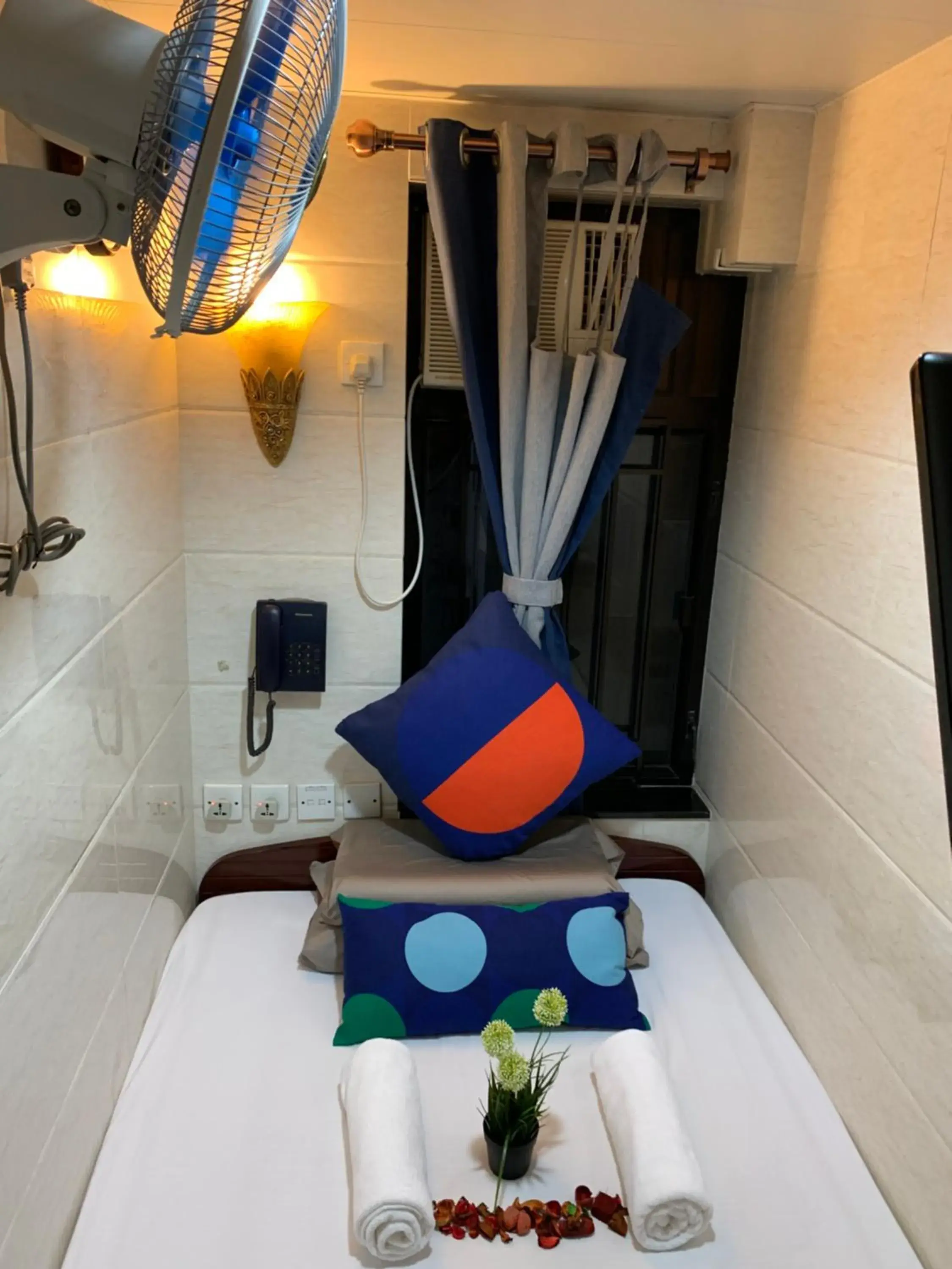 Bed in International Inn Bed in International Inn