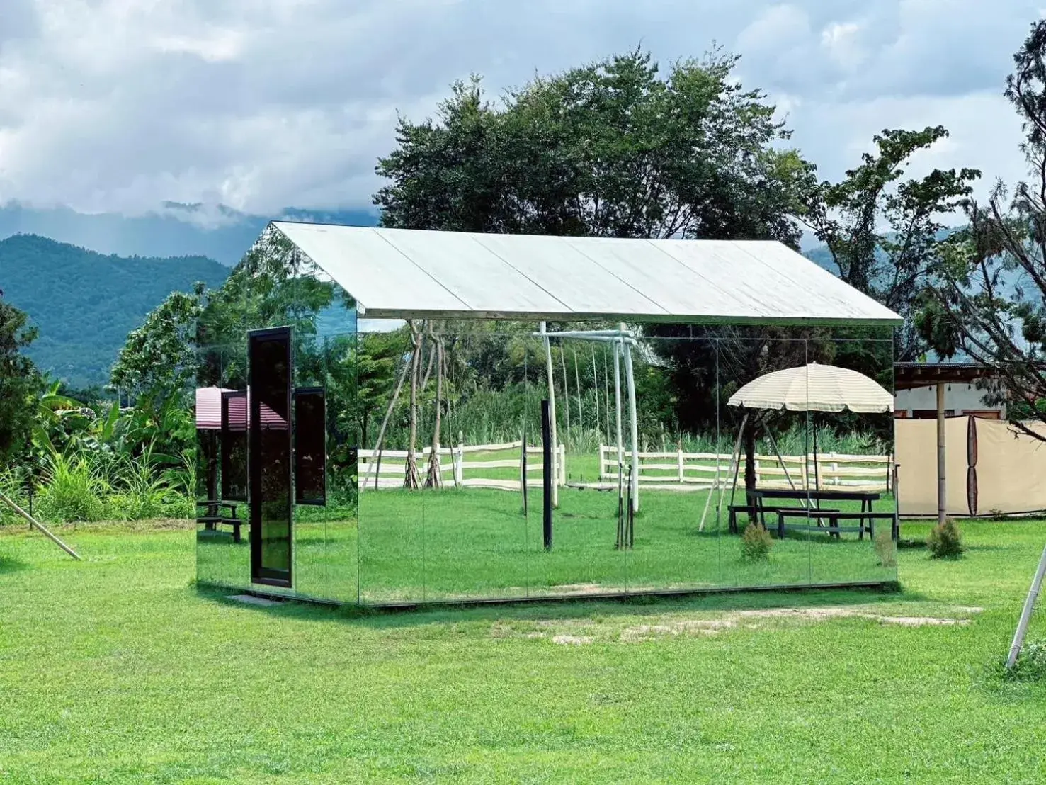 Inner courtyard view in Isbjorn chiangdao Inner courtyard view in Isbjorn chiangdao