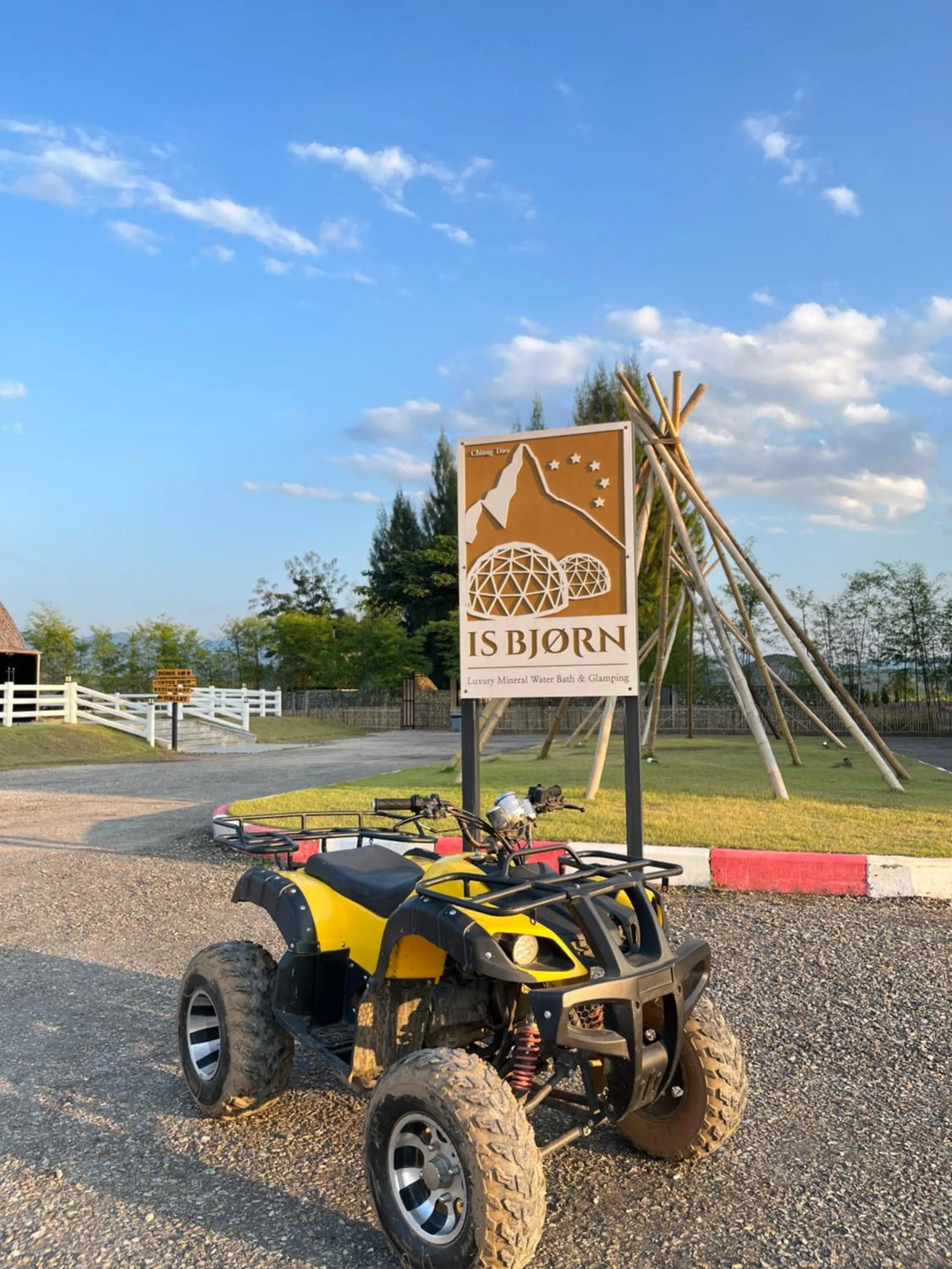 Day in Isbjorn chiangdao