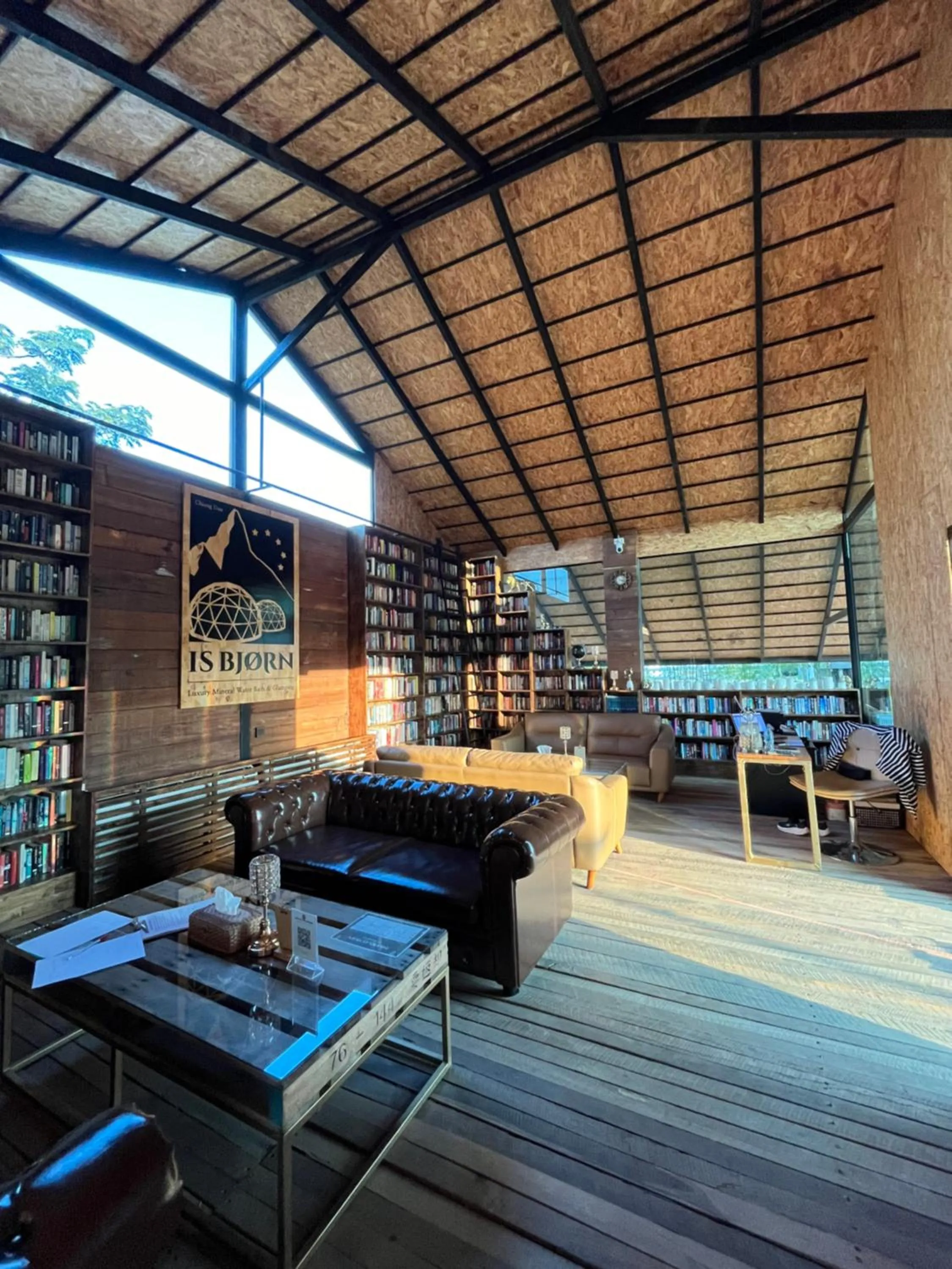 Living room in Isbjorn chiangdao