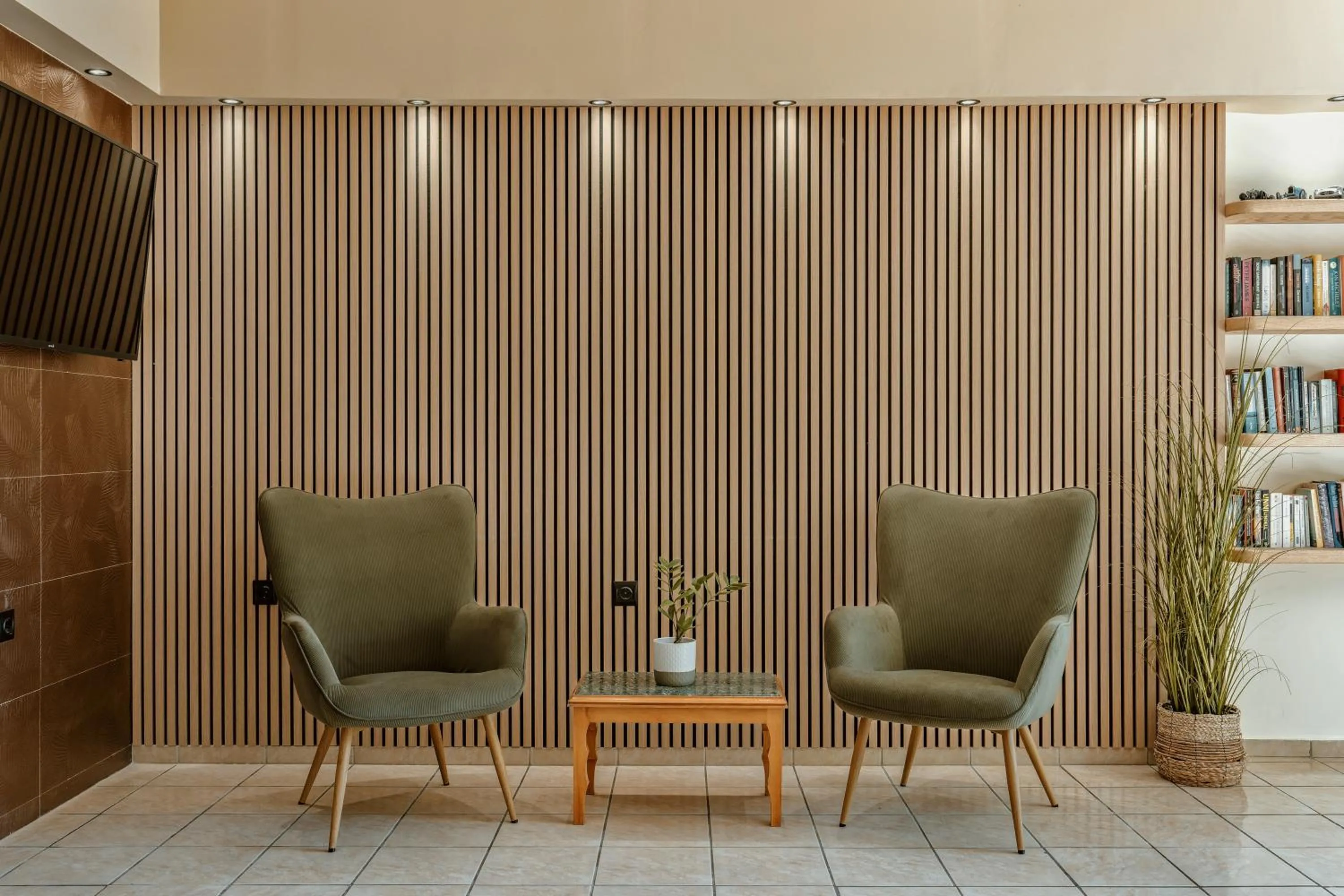 Library in Varvaras Diamond Hotel
