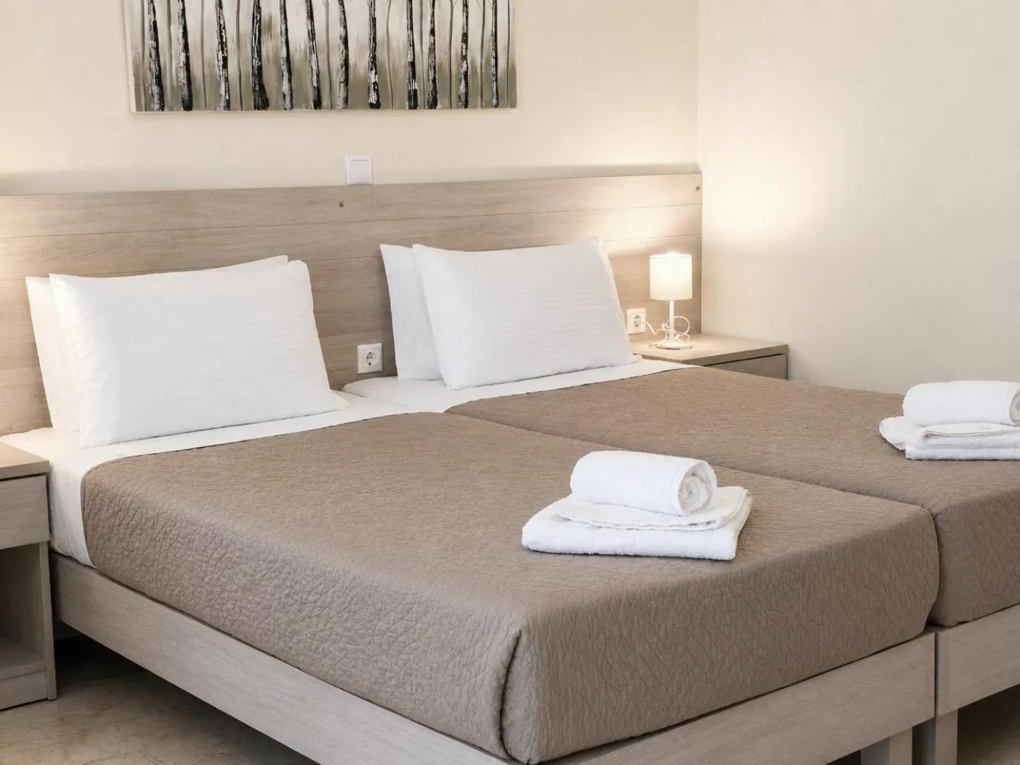 Bed in Varvaras Diamond Hotel