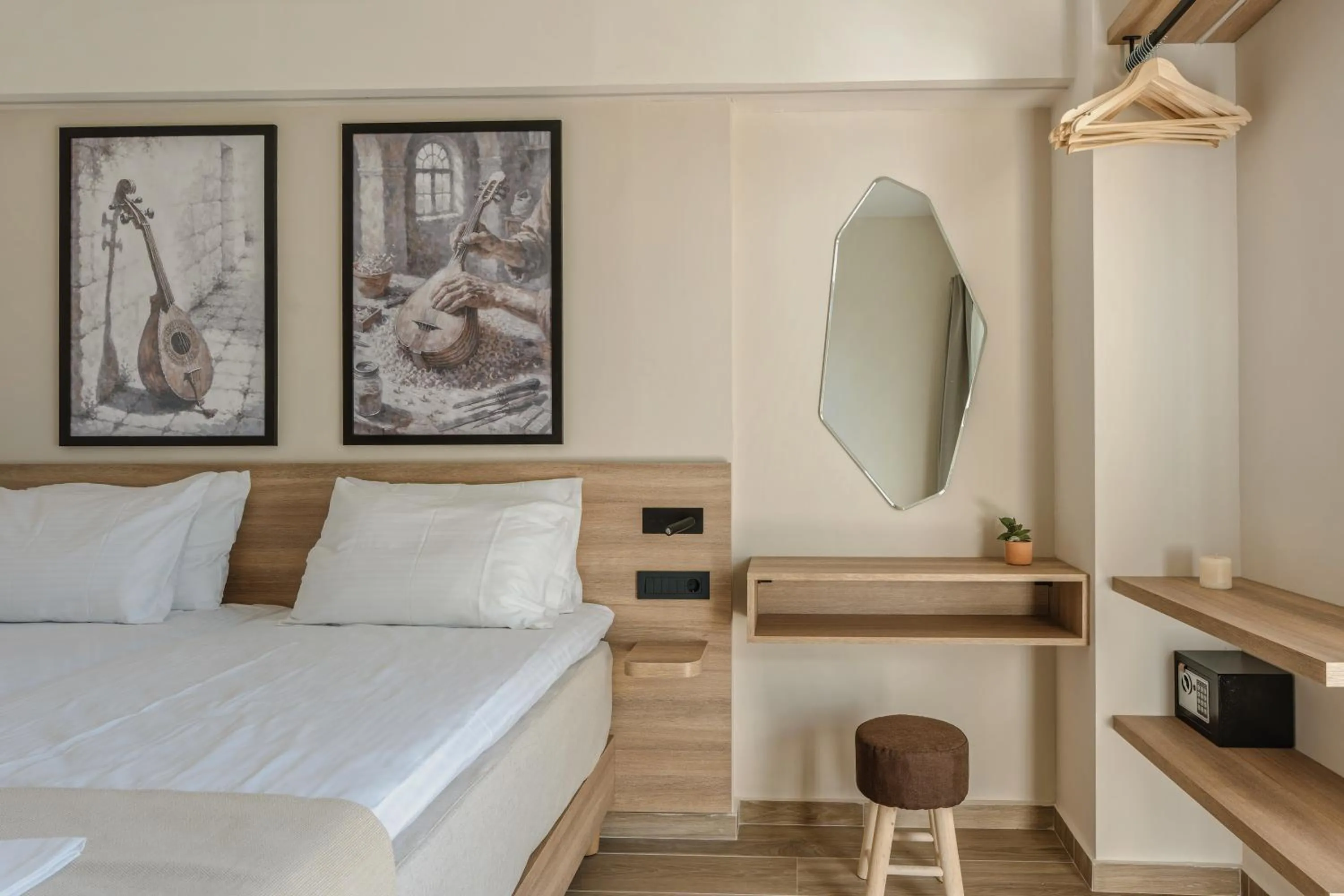 Bed in Varvaras Diamond Hotel