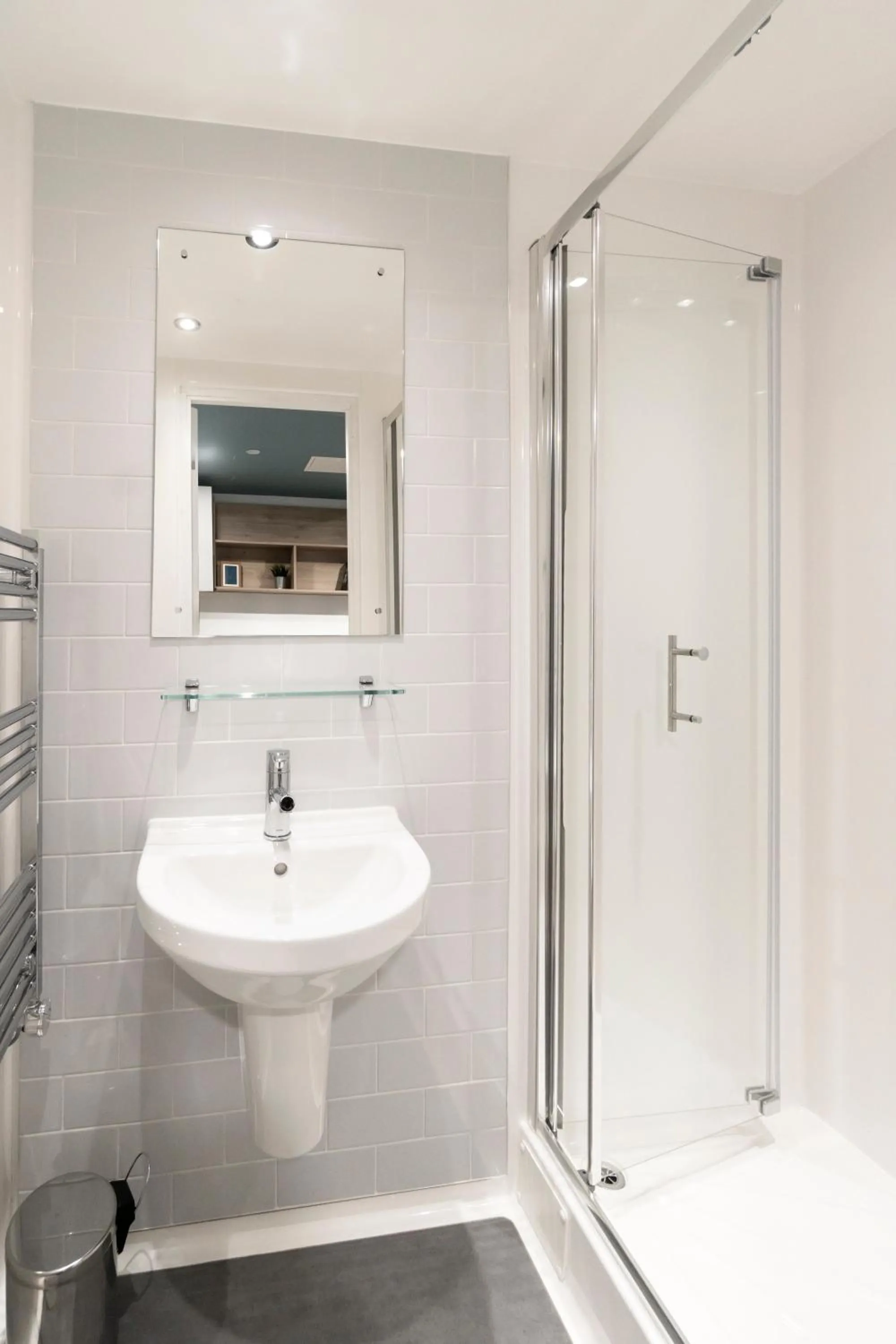 Shower in Bradbury Place
