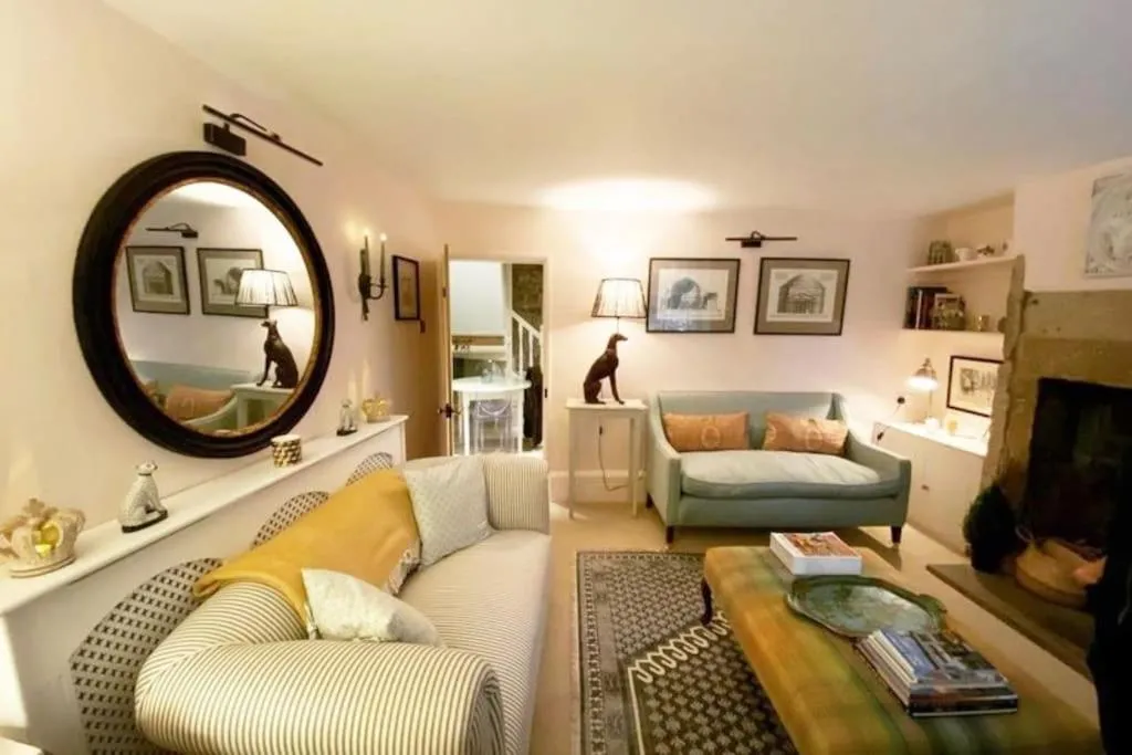 Charming Coates Cottage