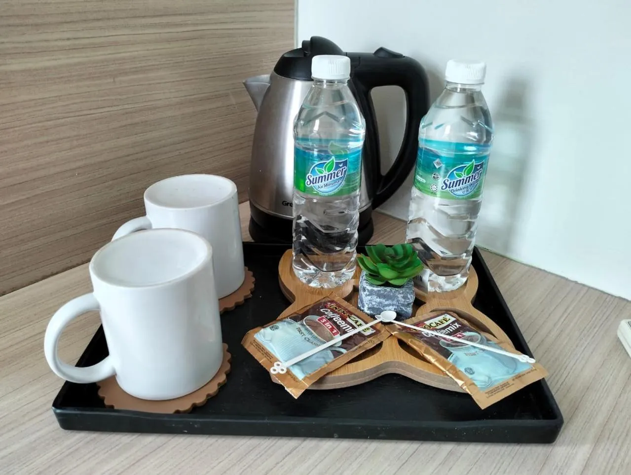 Coffee/tea facilities in Sunflower World Hotel