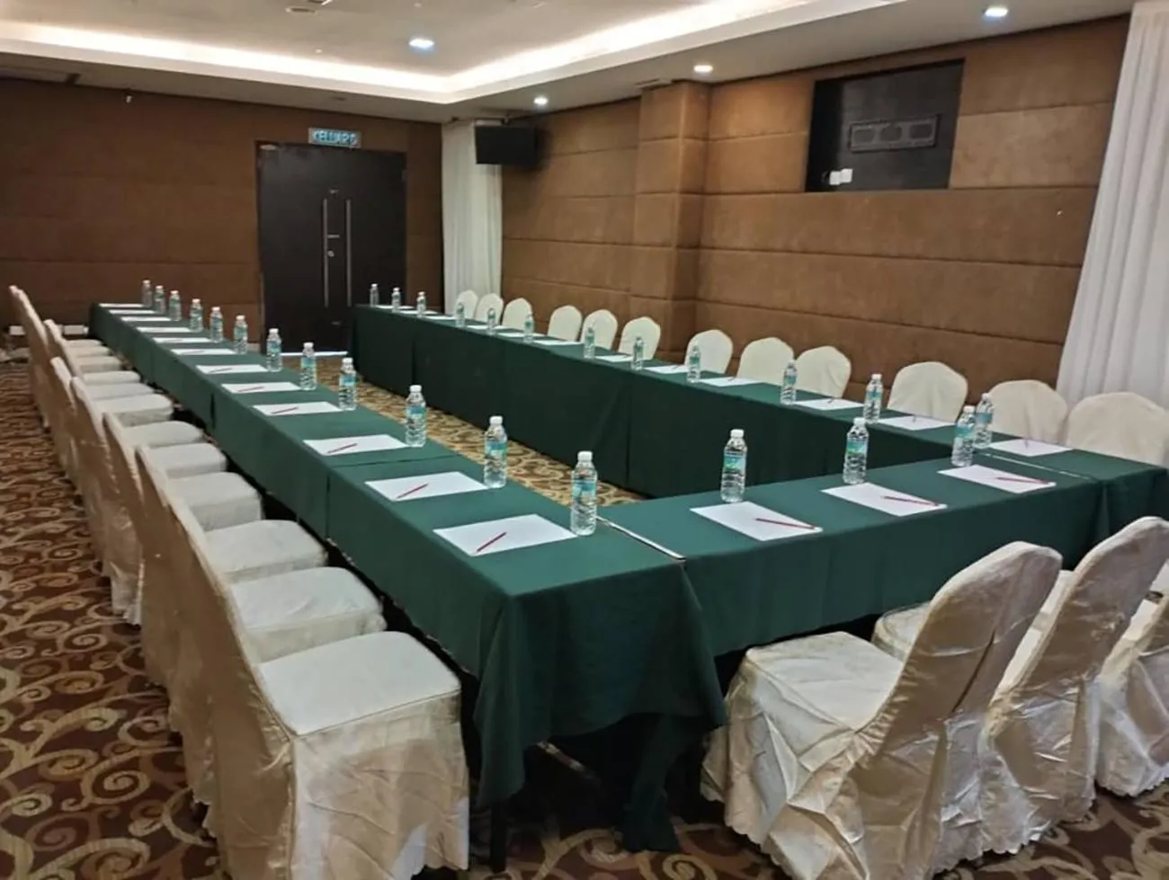 Meeting/conference room in Sunflower World Hotel