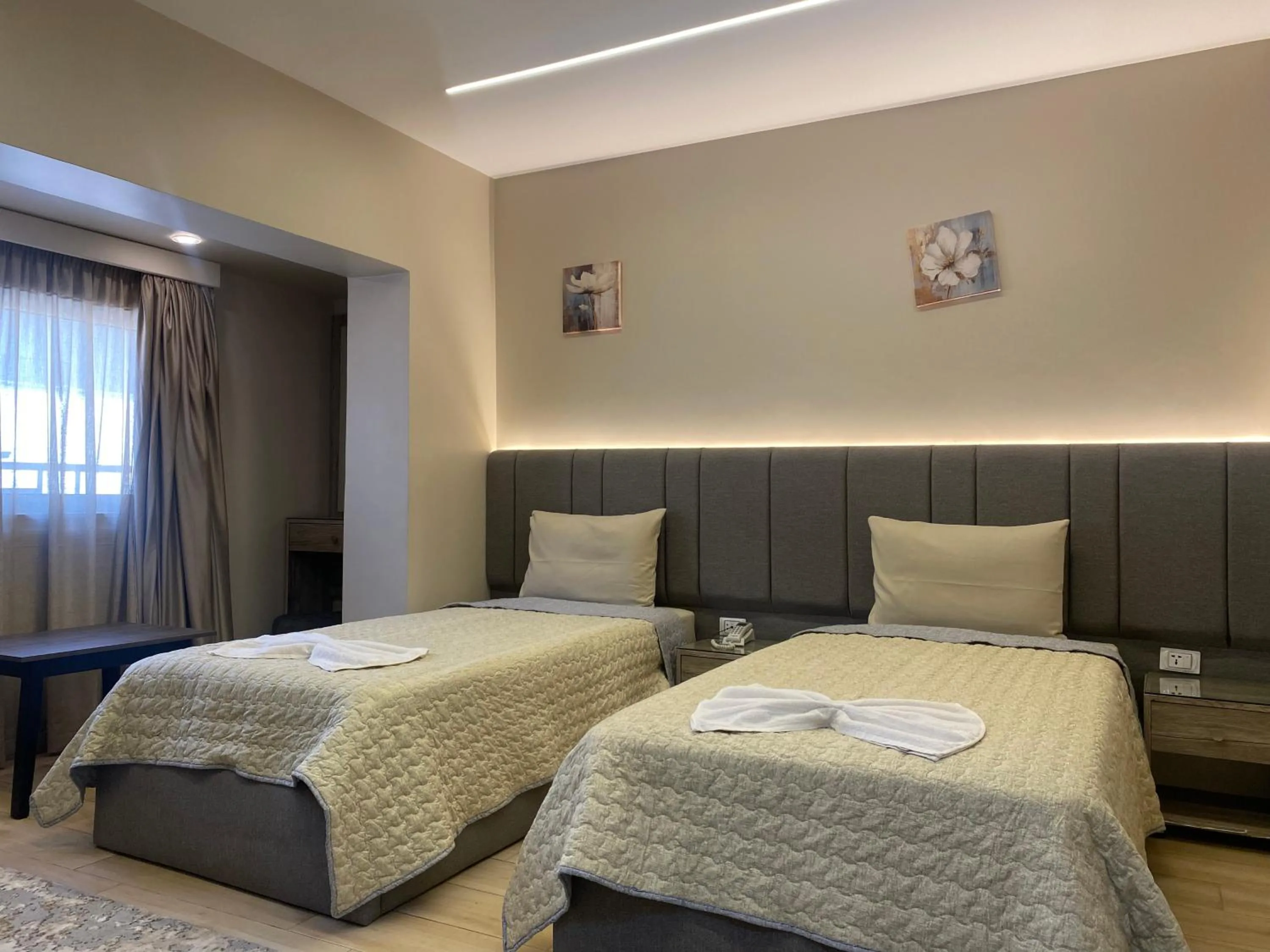 Deluxe Twin Room in Holy Sheet Plus - Boutique Hotel