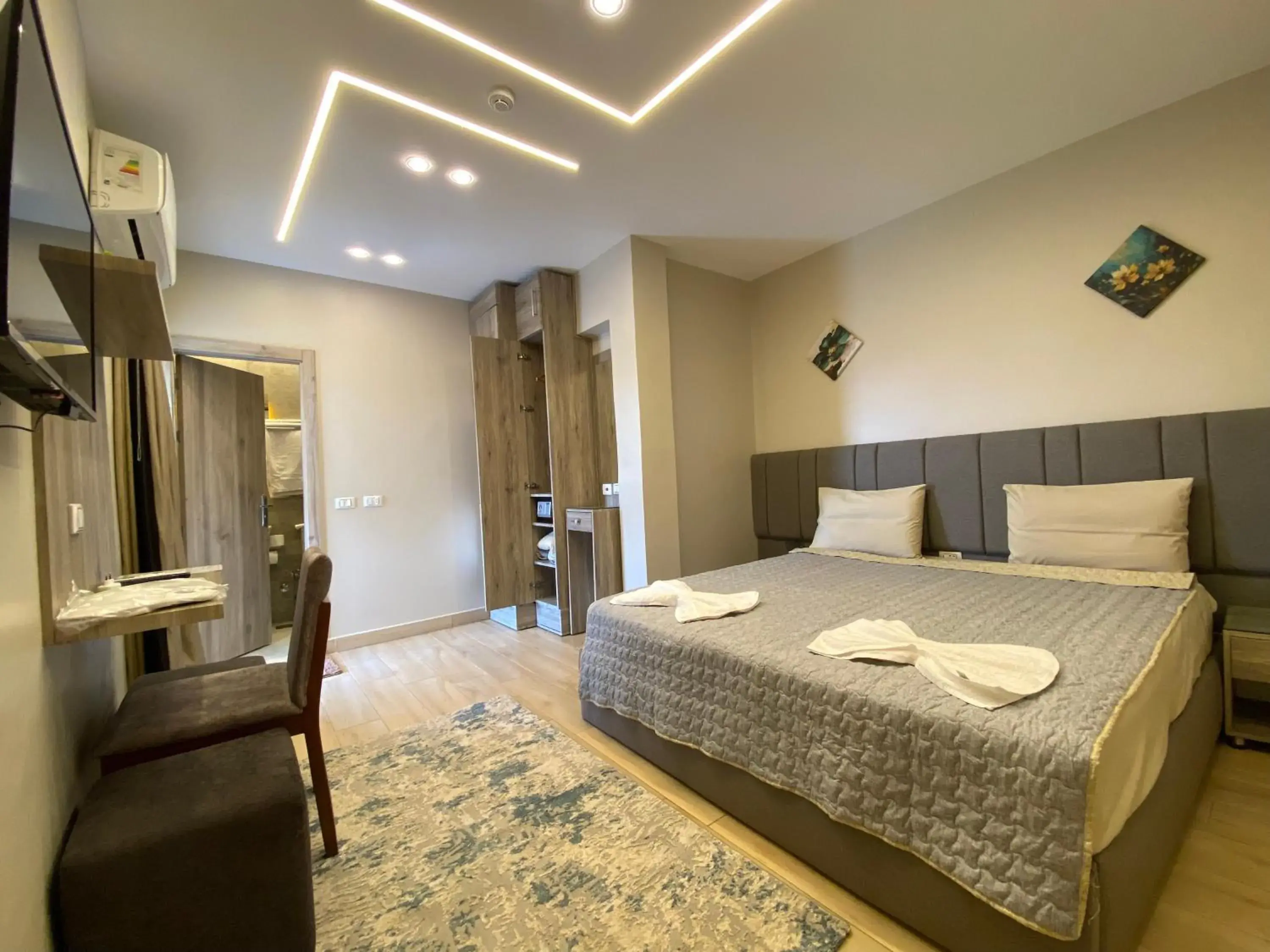 Deluxe King Room with Terrace in Holy Sheet Plus - Boutique Hotel Deluxe King Room with Terrace in Holy Sheet Plus - Boutique Hotel