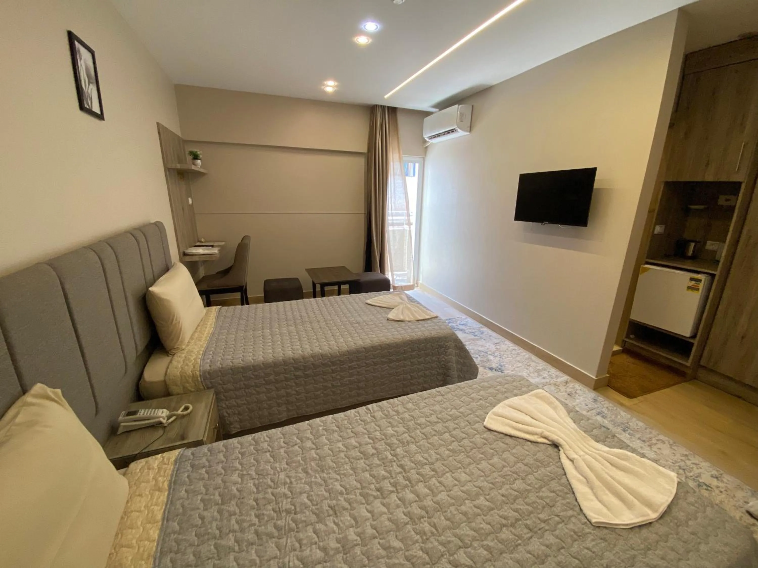 Deluxe Twin Room with Balcony in Holy Sheet Plus - Boutique Hotel