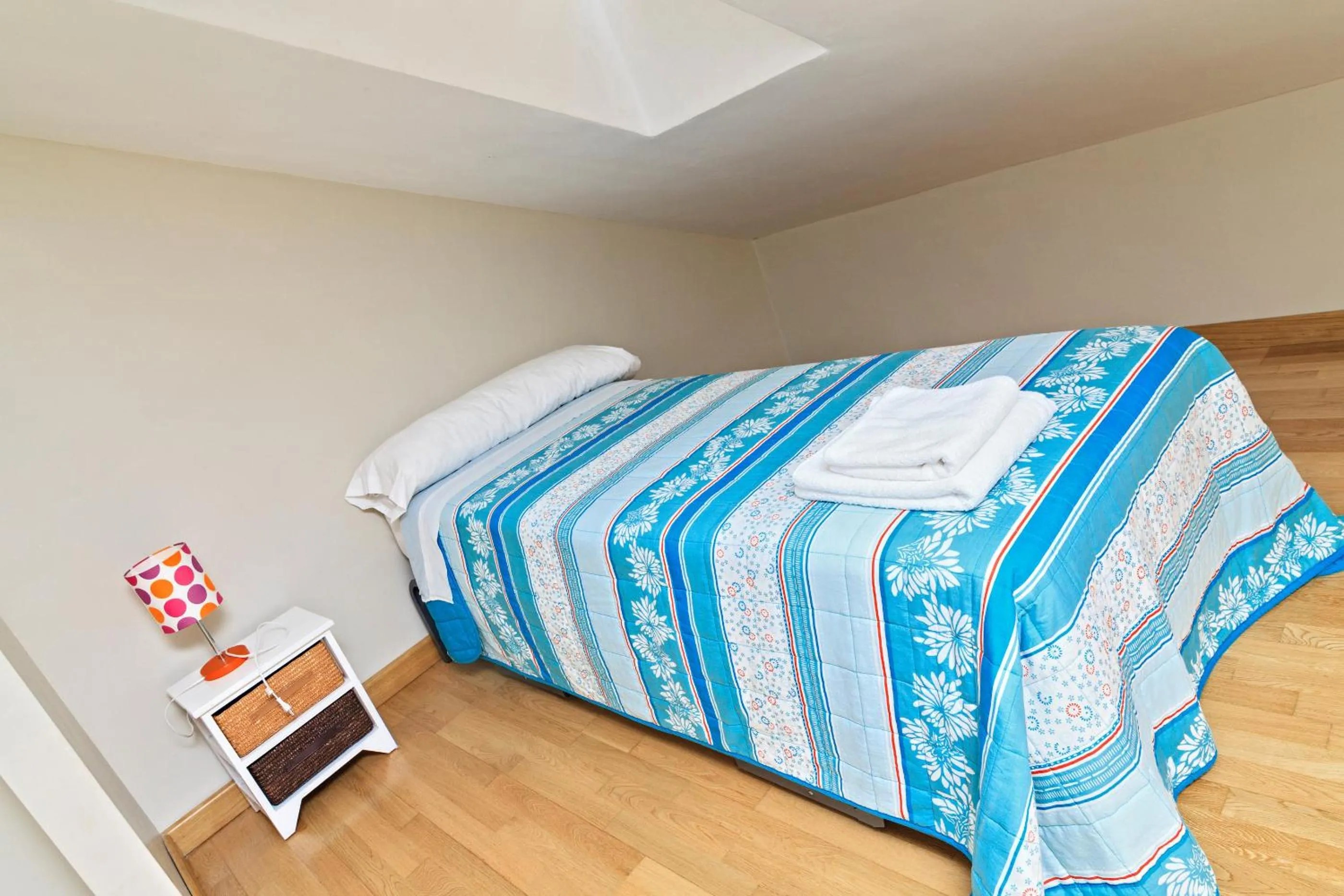 Photo of the whole room, Bed in Apartamentos Carlton VyB